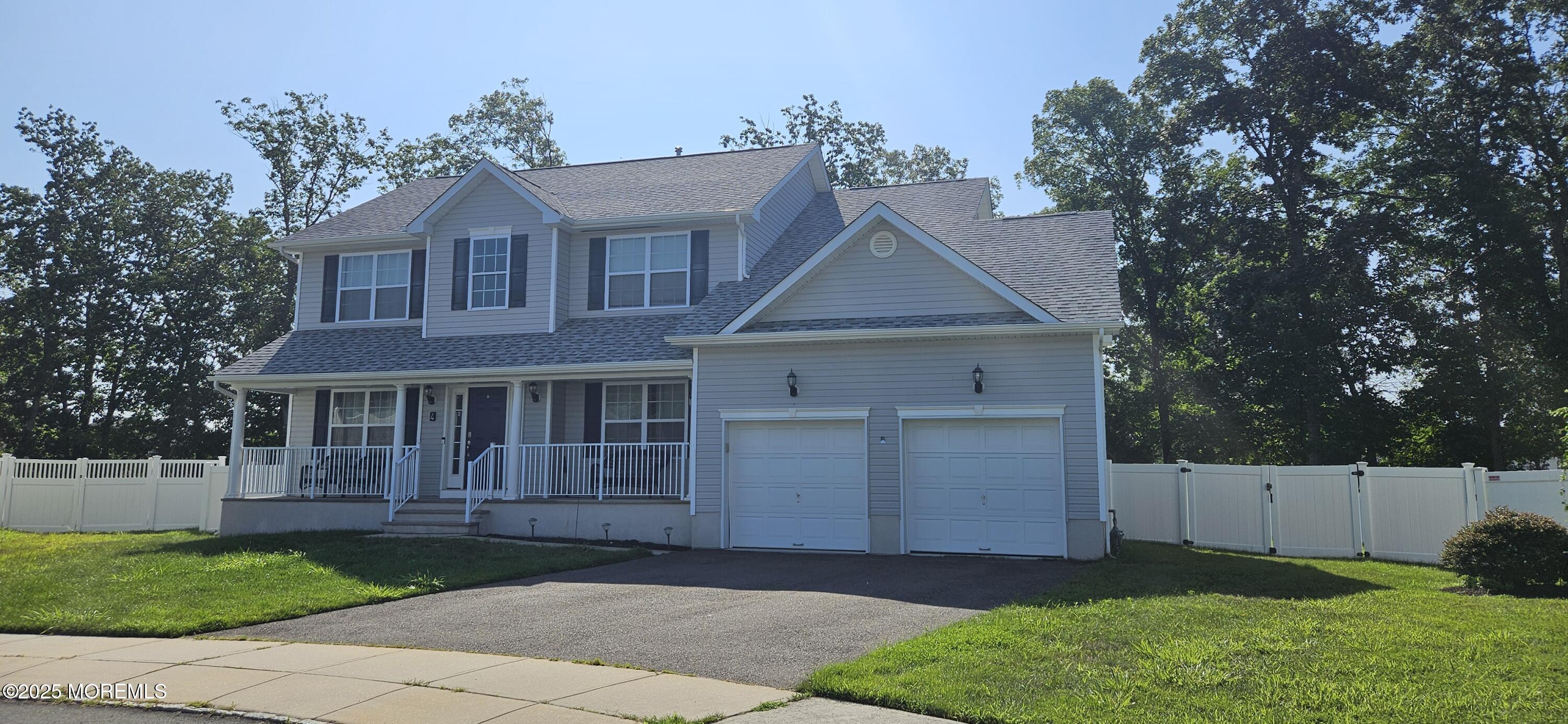 4 Saddle Ridge Court