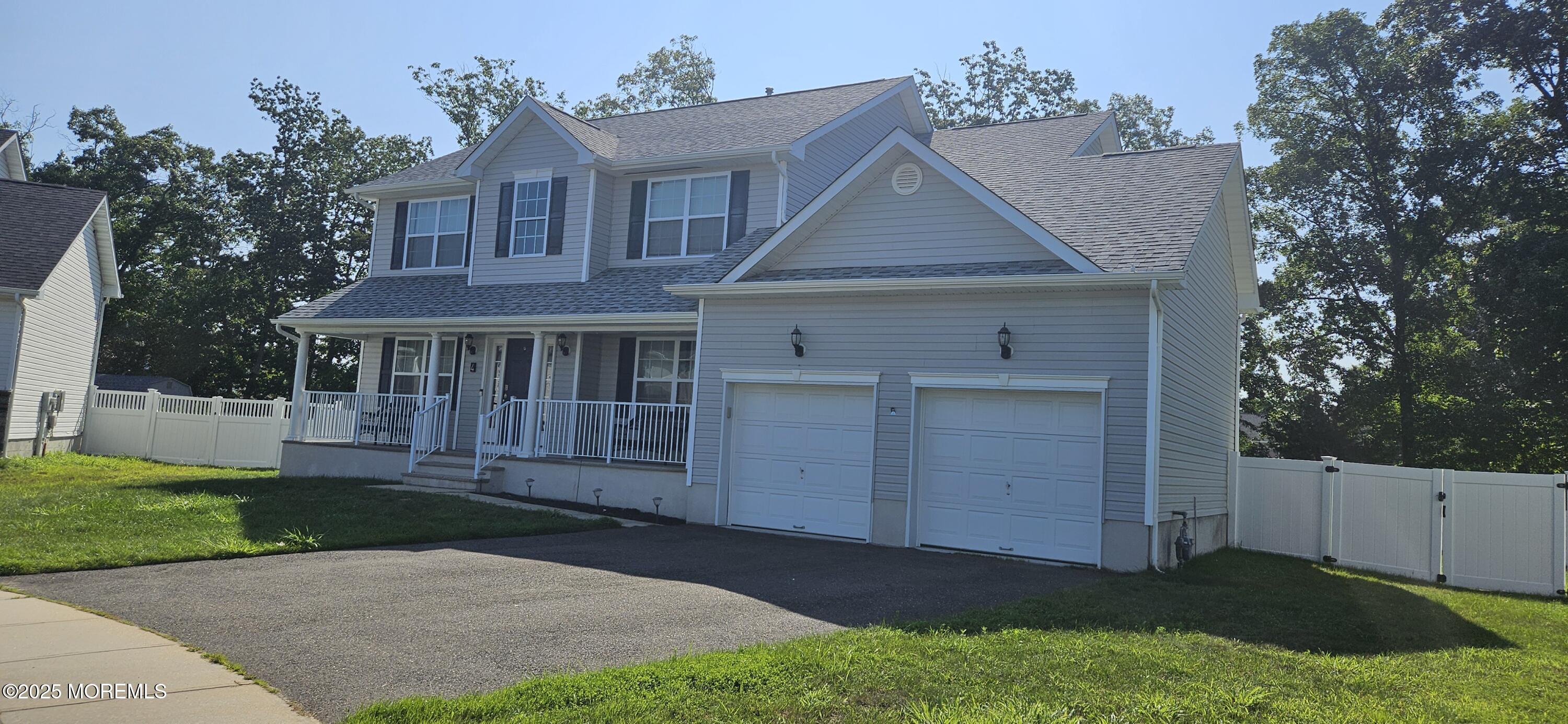 4 Saddle Ridge Court
