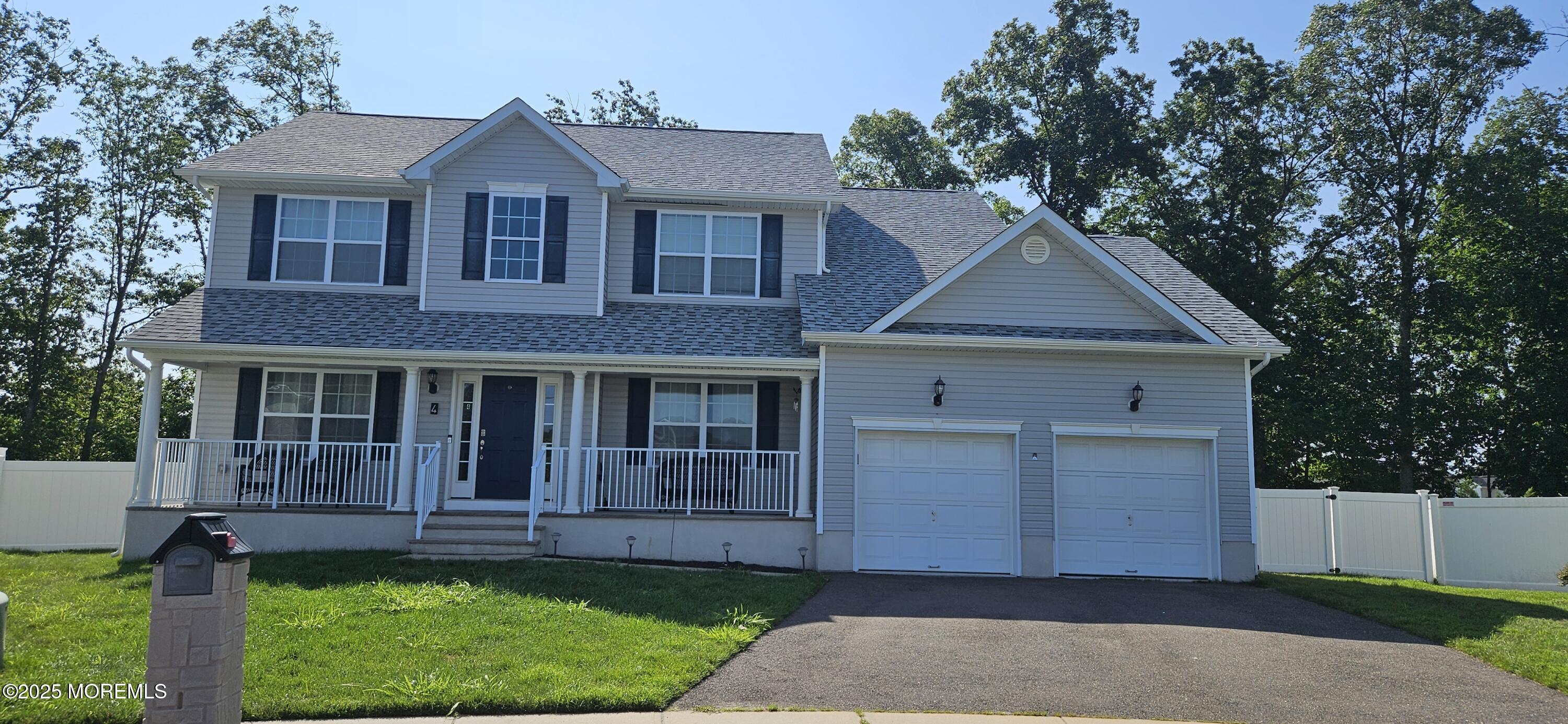 4 Saddle Ridge Court