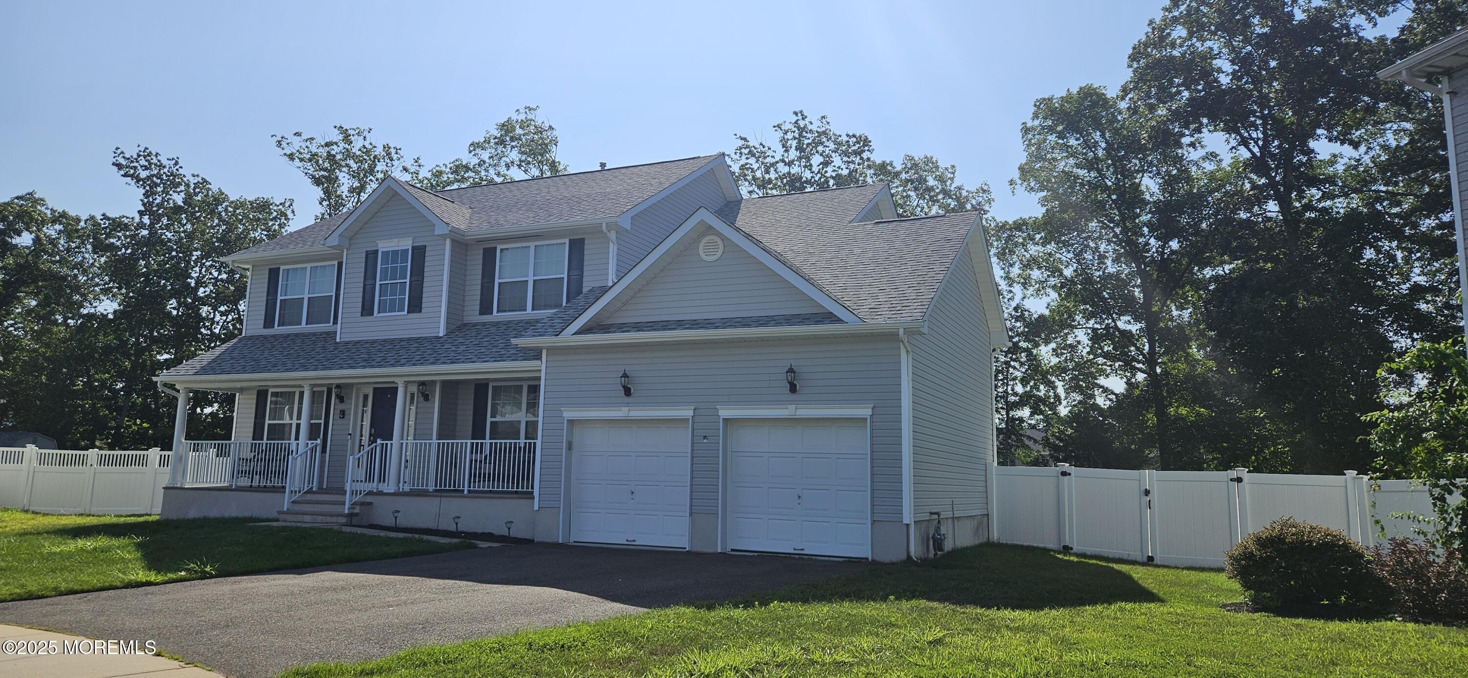 4 Saddle Ridge Court