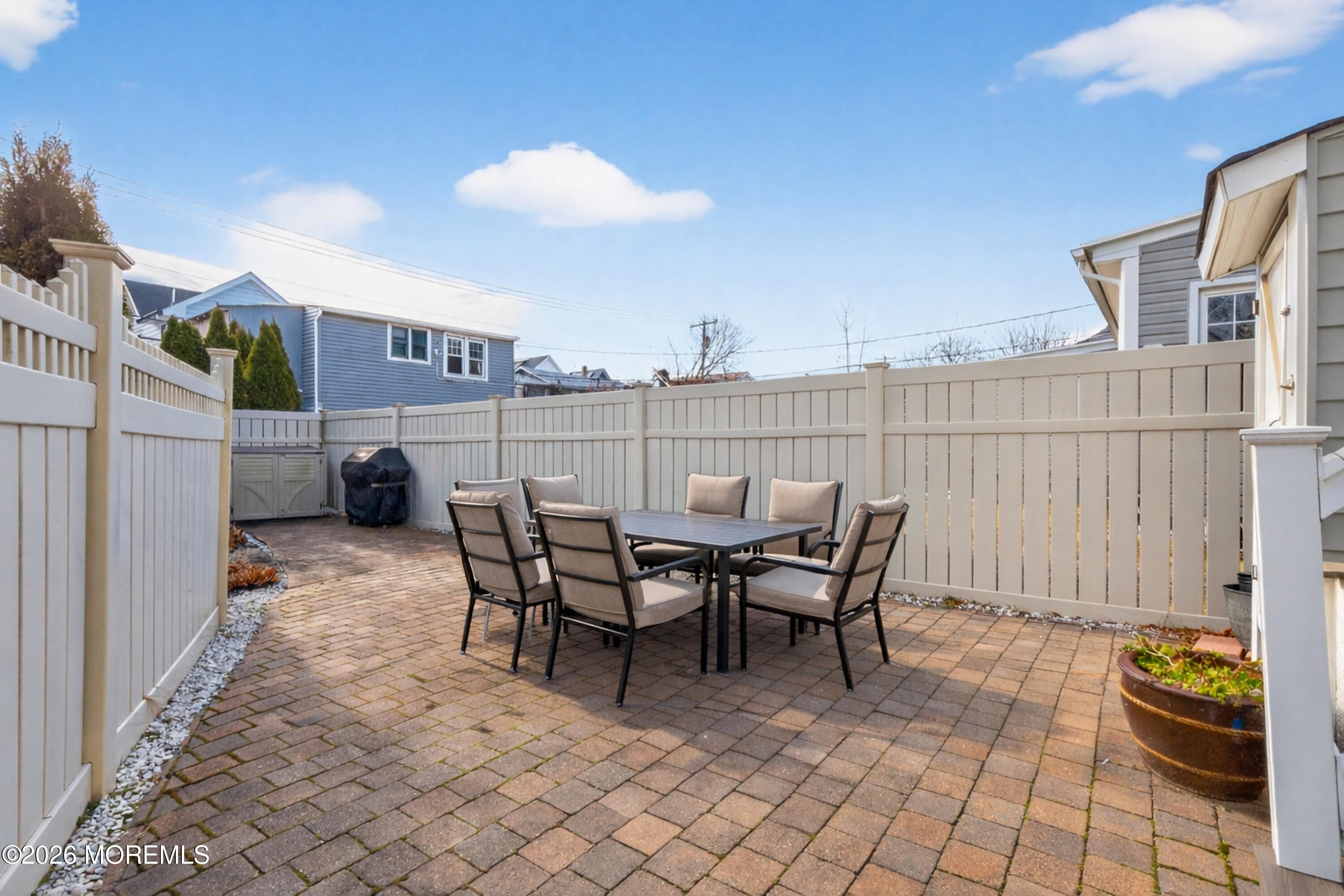 211 Lareine Avenue