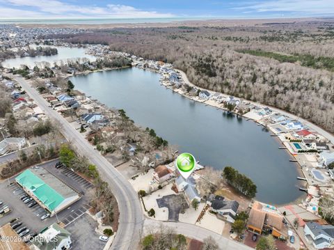 Homes For Sale - 84 Jennings Road<br/> Manahawkin, NJ 08050