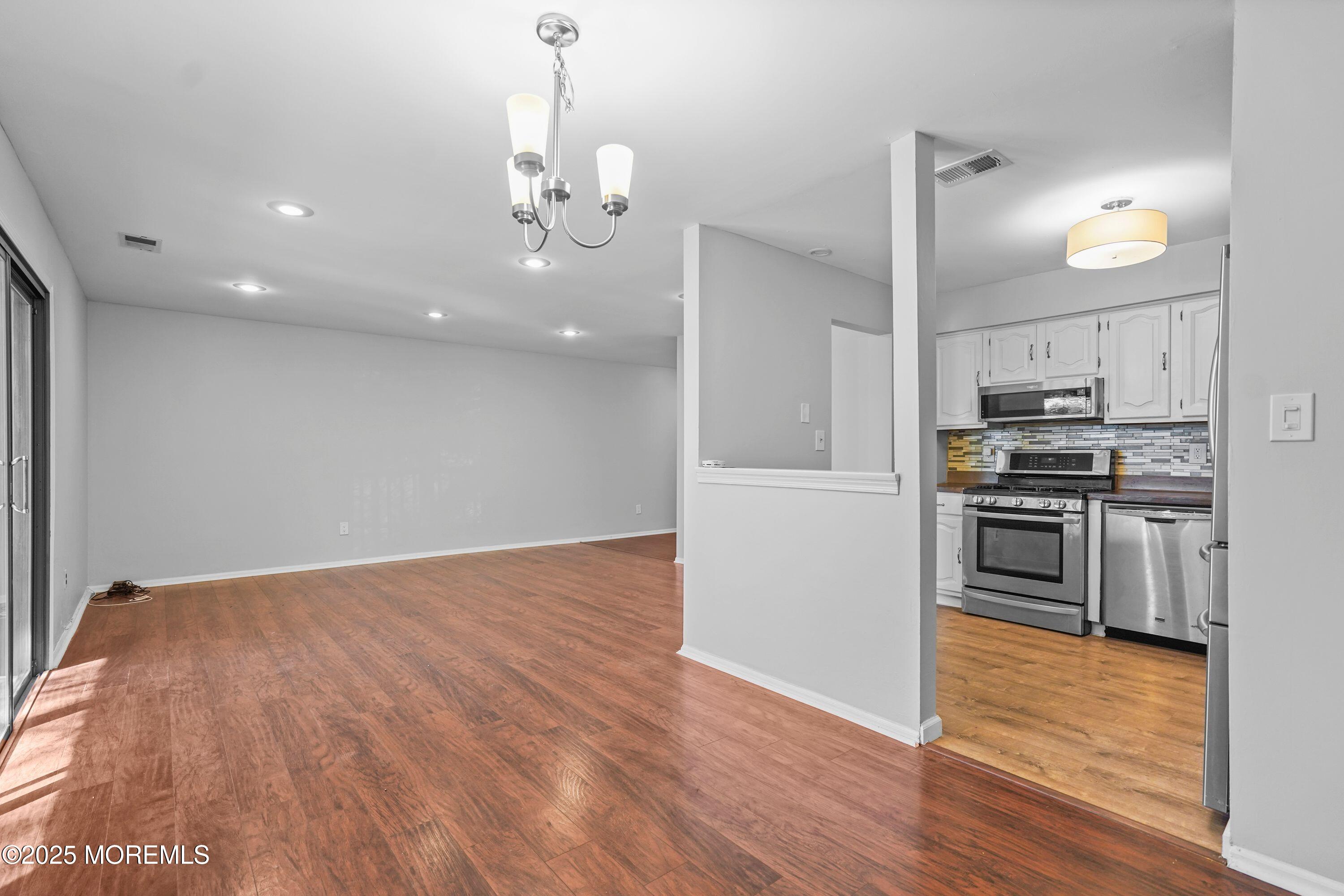 8 Amherst Court, Aberdeen, New Jersey image 2
