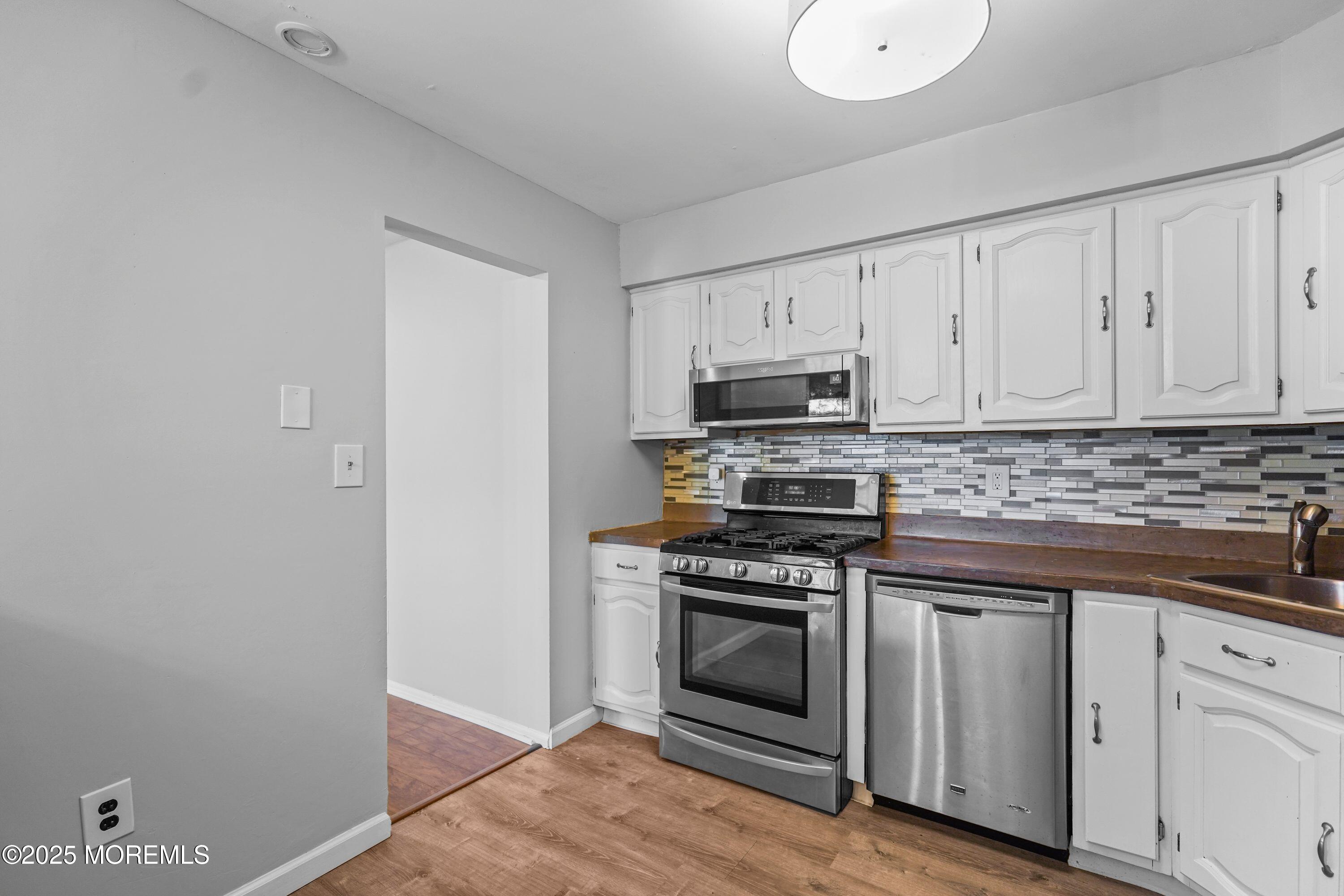 8 Amherst Court, Aberdeen, New Jersey image 4