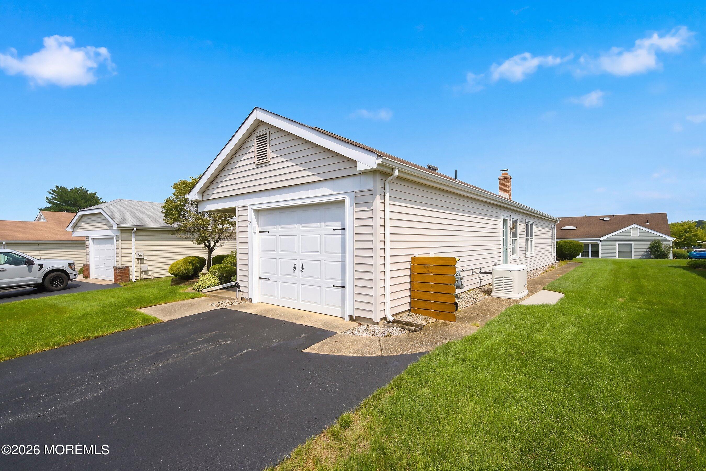 15 Sandhurst Street