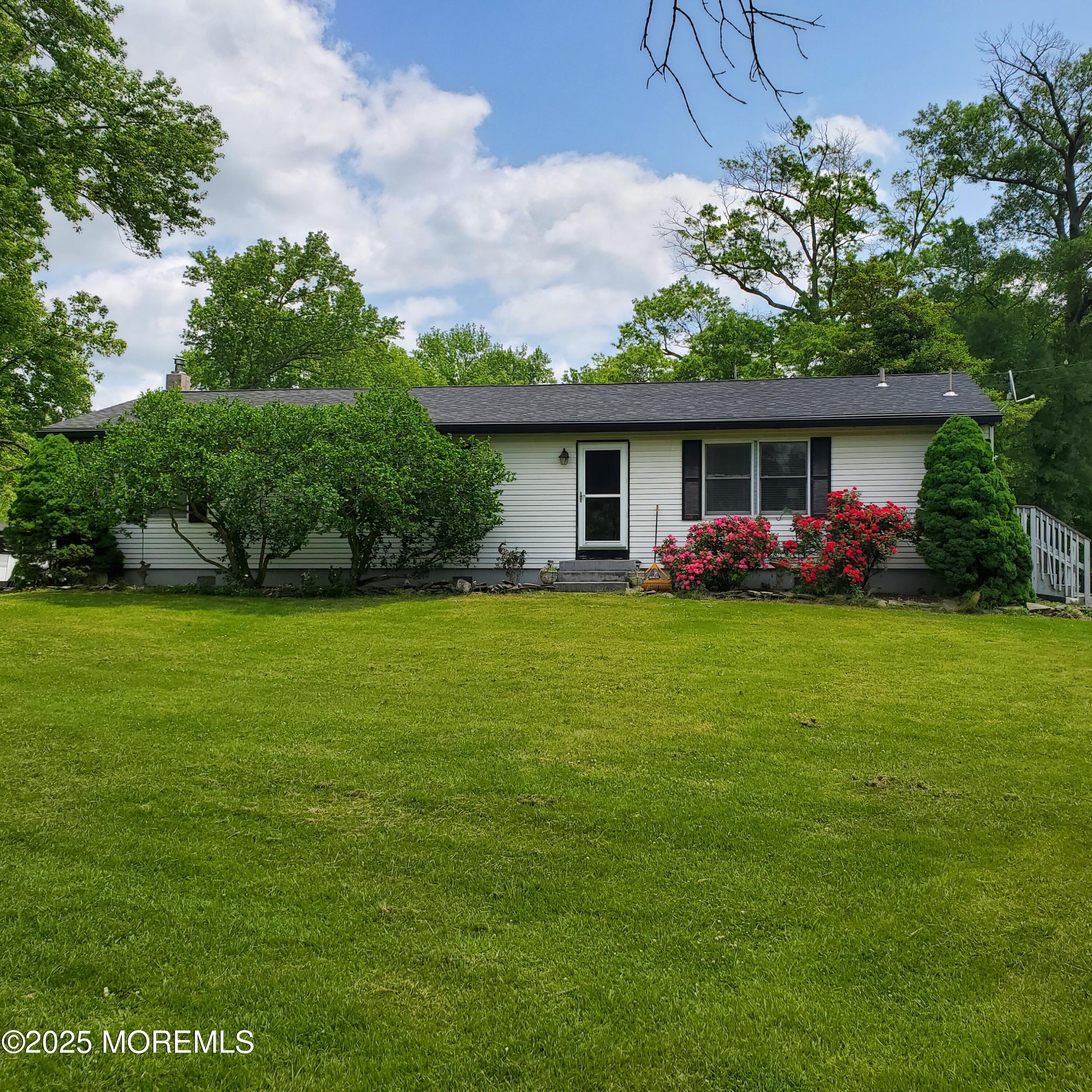 2328 Monmouth Road