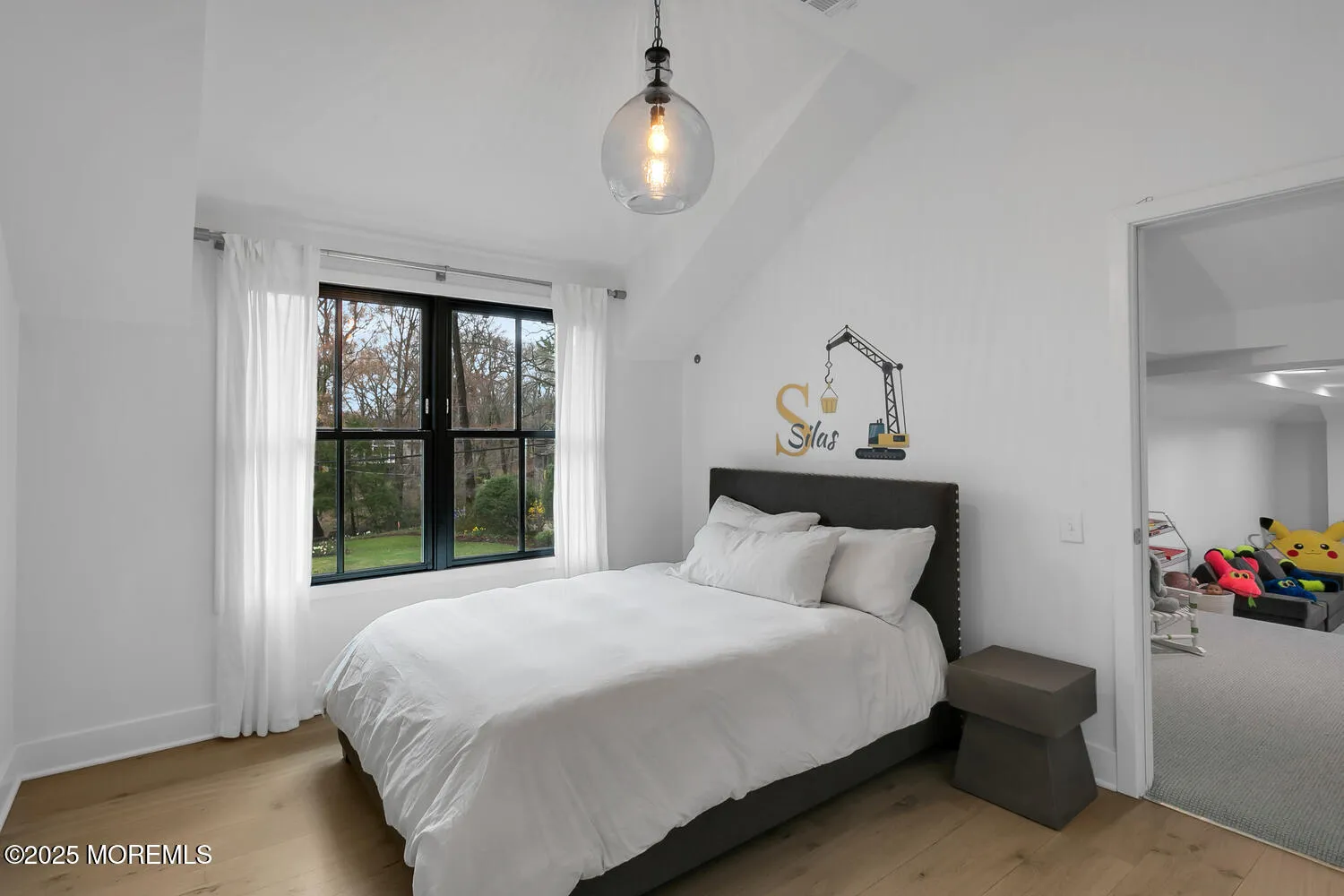 Fair Haven, New Jersey 07704, United States, 5 Bedrooms Bedrooms, ,4 BathroomsBathrooms,Residential,Pending,104364