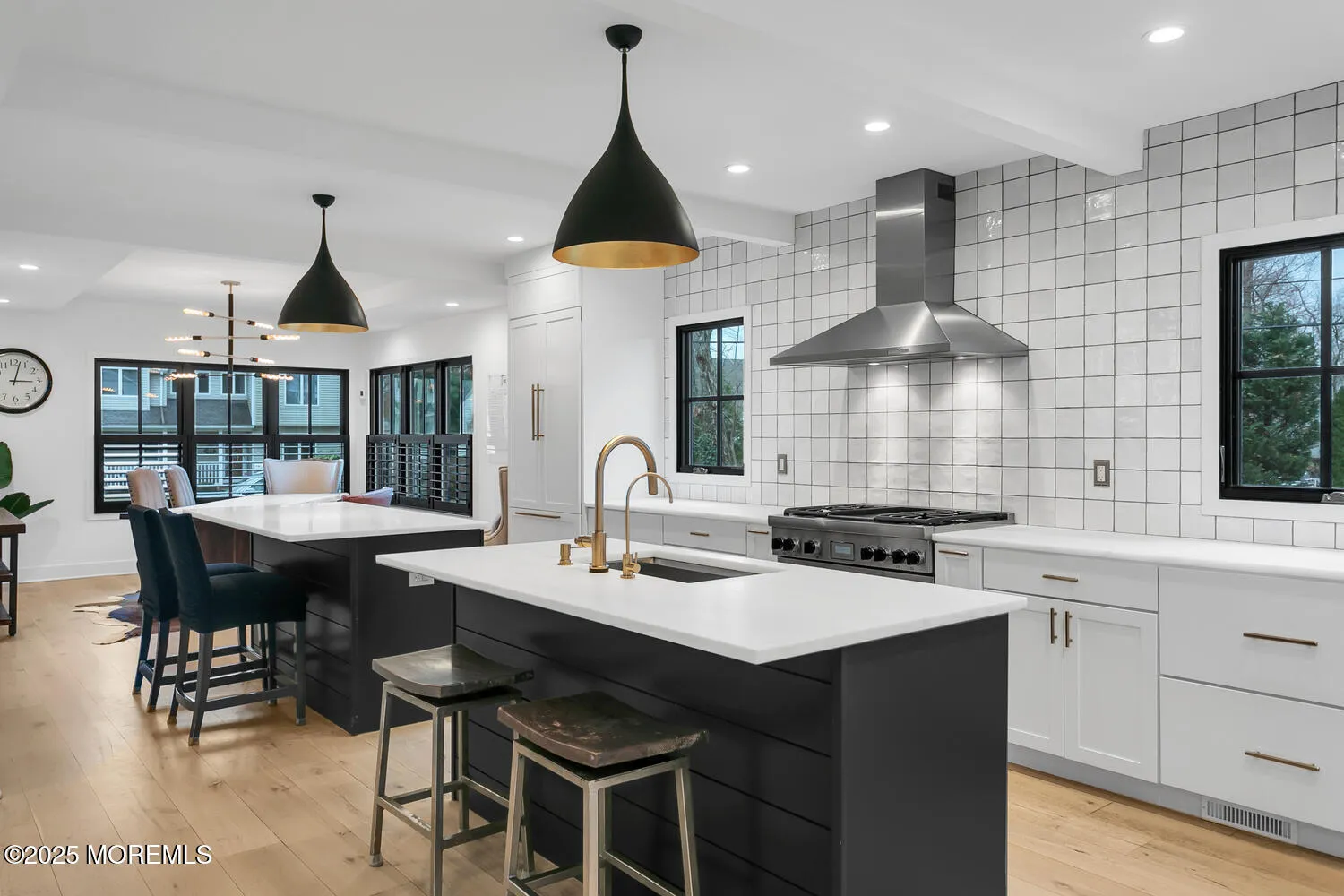 Fair Haven, New Jersey 07704, United States, 5 Bedrooms Bedrooms, ,4 BathroomsBathrooms,Residential,Pending,104364