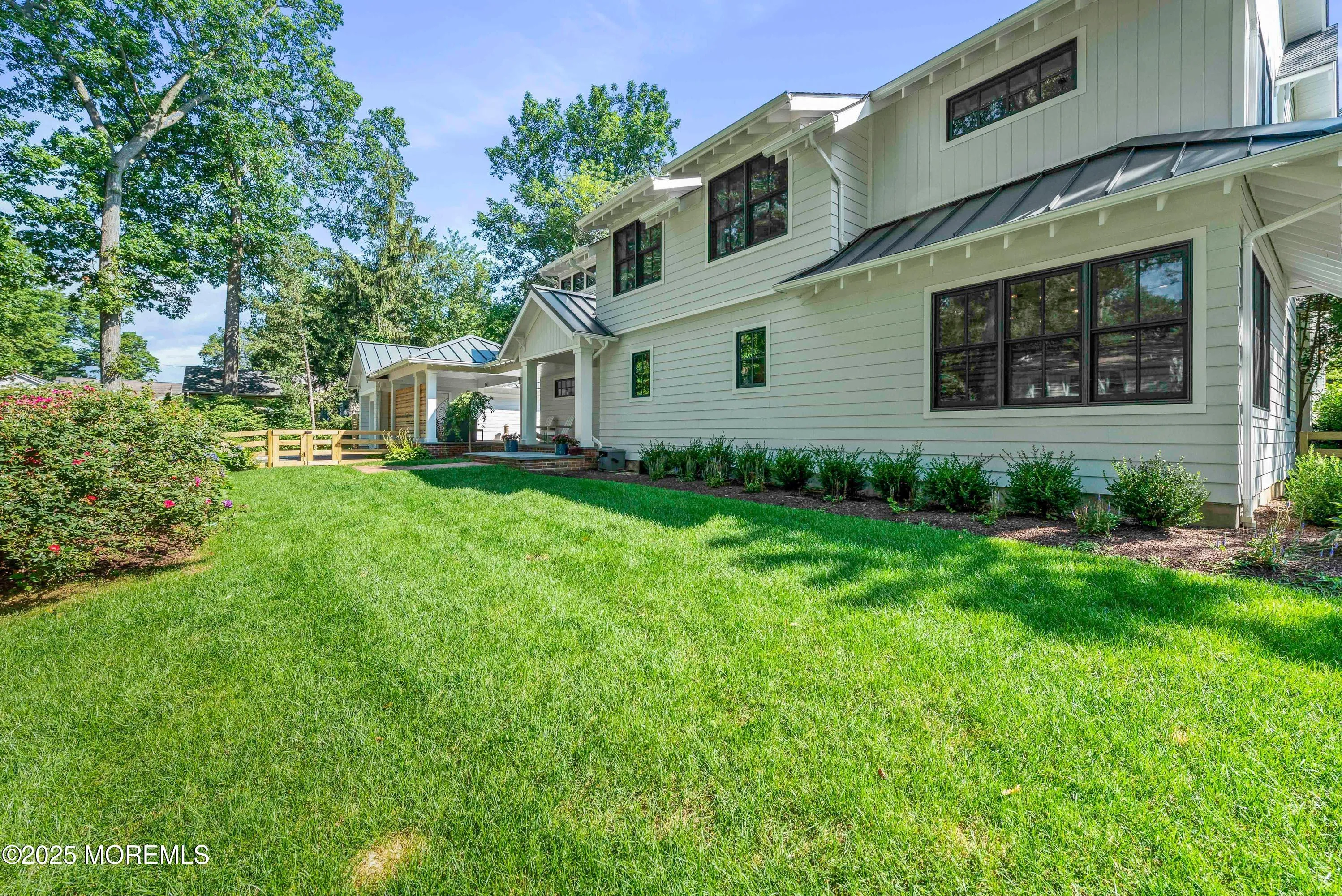 Fair Haven, New Jersey 07704, United States, 5 Bedrooms Bedrooms, ,4 BathroomsBathrooms,Residential,Pending,104364