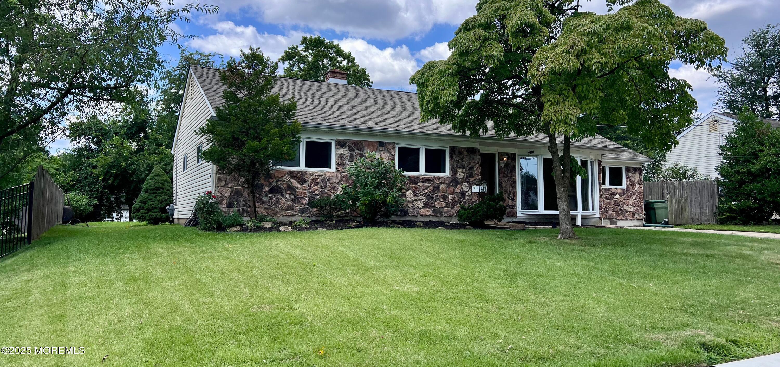212 Kingsley Road