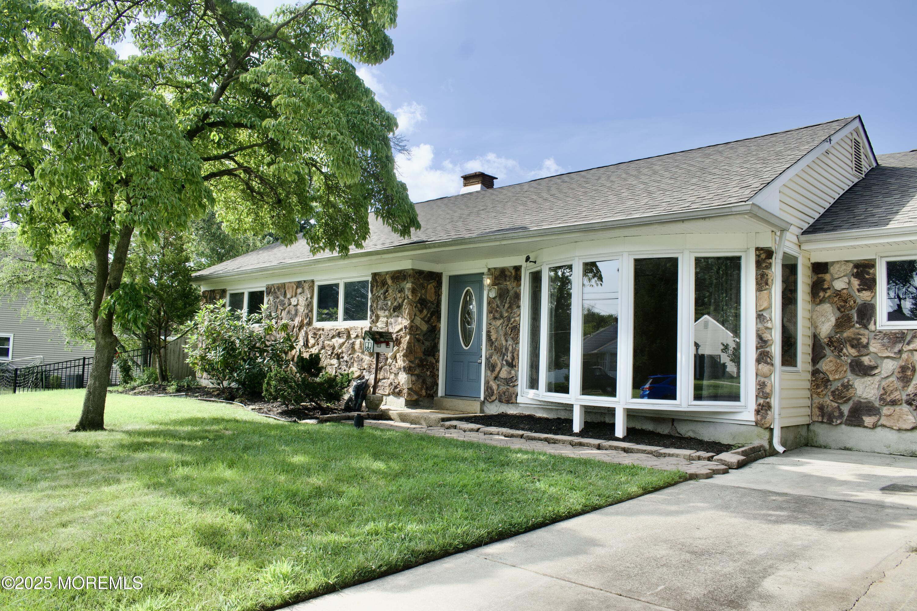 212 Kingsley Road