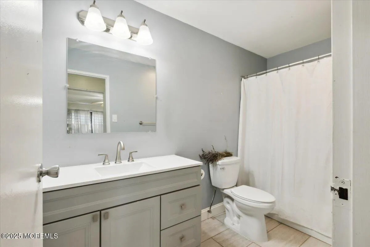 Cranbury, New Jersey 08512, United States, 1 Bedroom Bedrooms, ,1 BathroomBathrooms,Residential,Active,201511