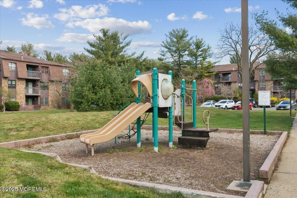 Cranbury, New Jersey 08512, United States, 1 Bedroom Bedrooms, ,1 BathroomBathrooms,Residential,Active,201511