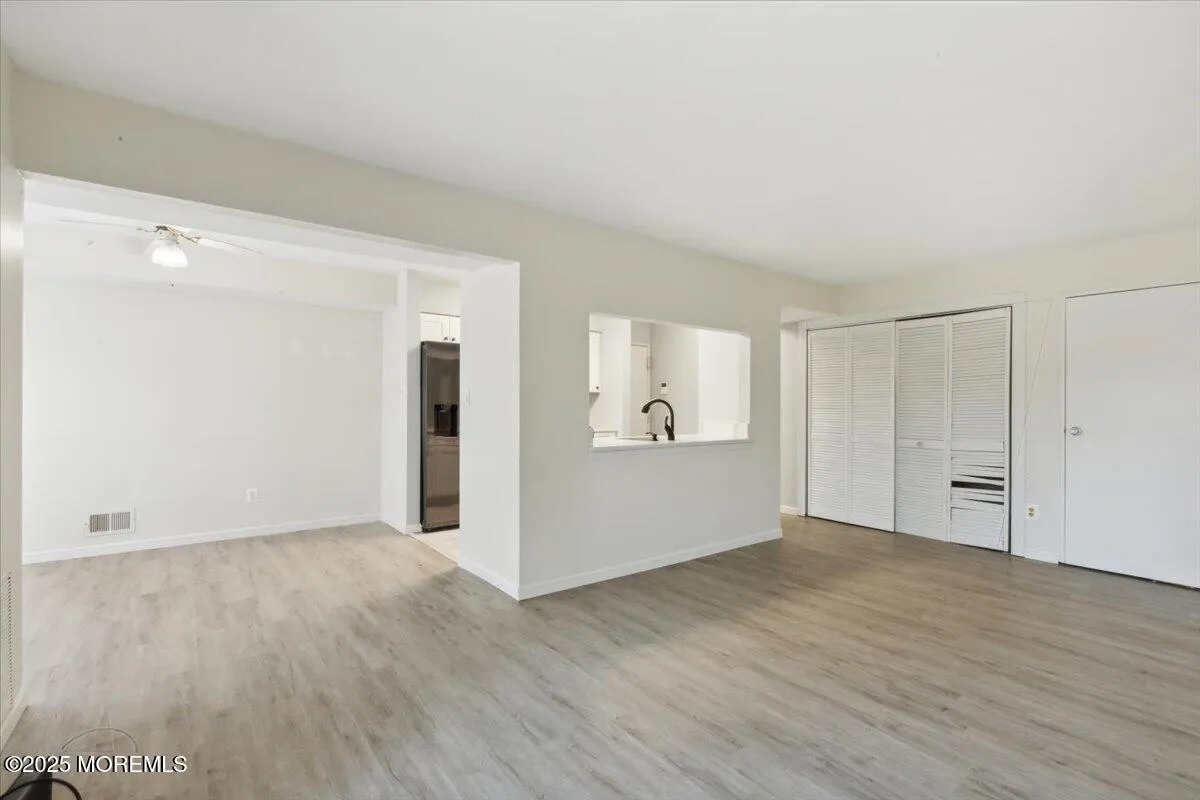 Cranbury, New Jersey 08512, United States, 1 Bedroom Bedrooms, ,1 BathroomBathrooms,Residential,Active,201511