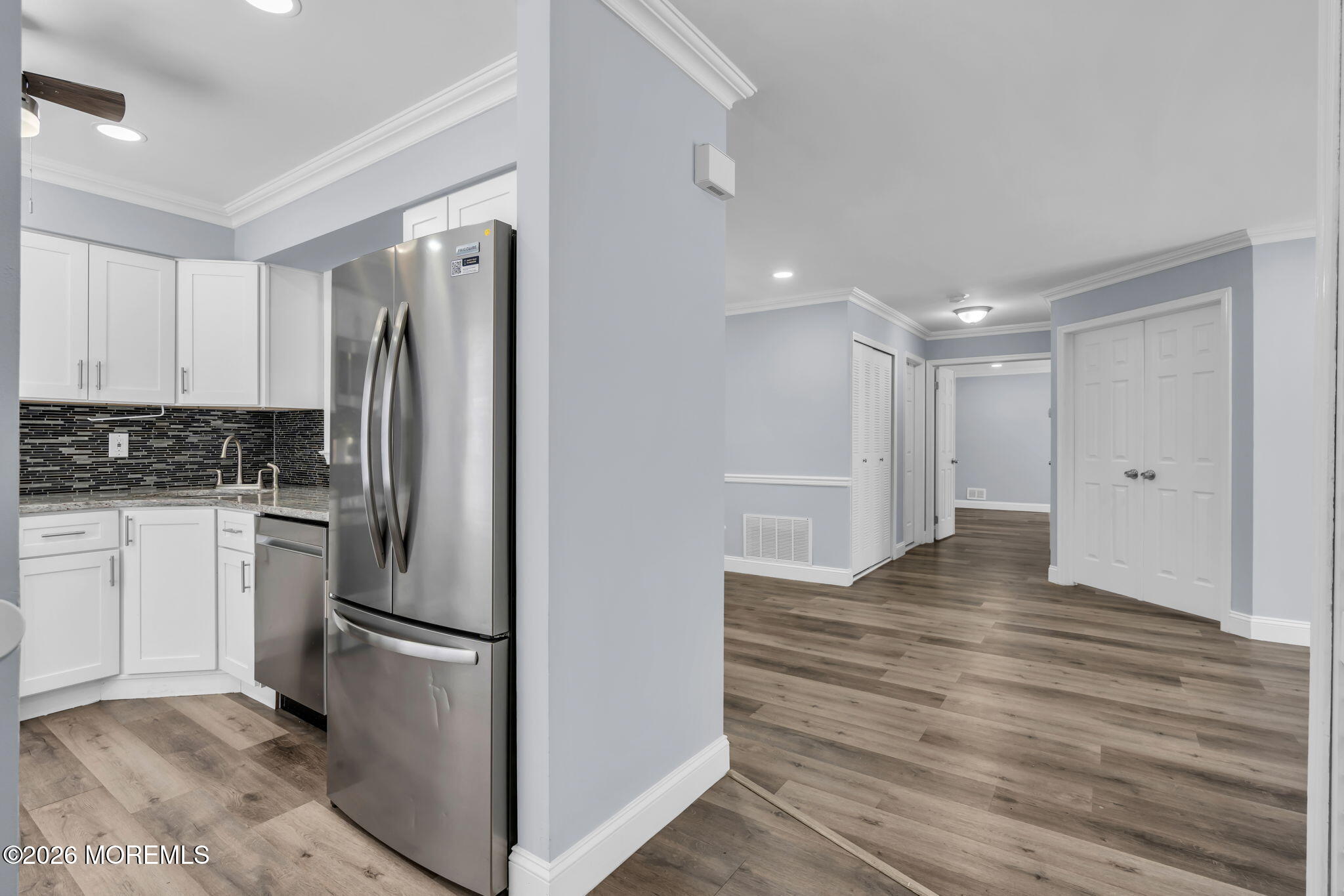 401 Hampton Court 15-7