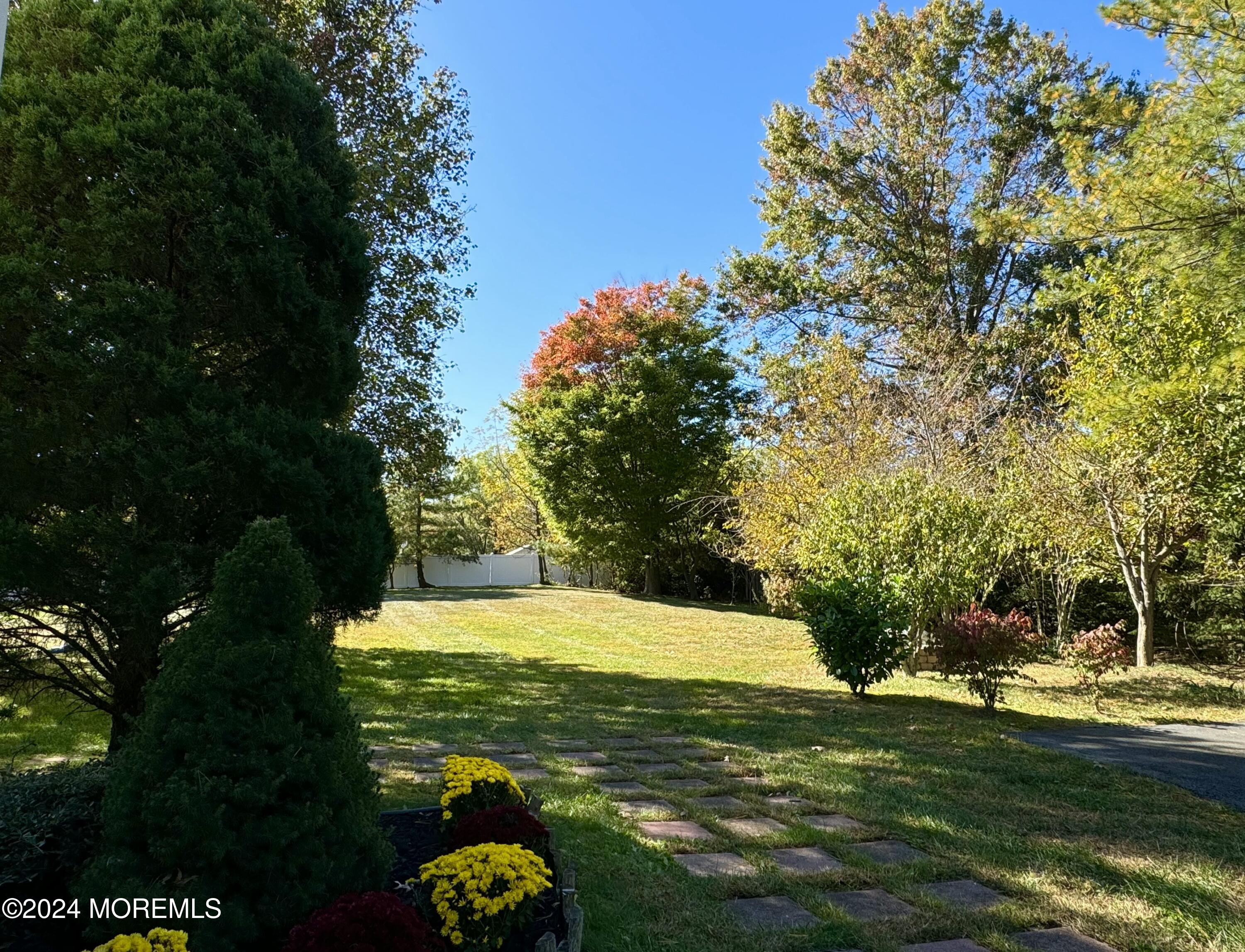 111 Round Hill Drive, Freehold, New Jersey image 49