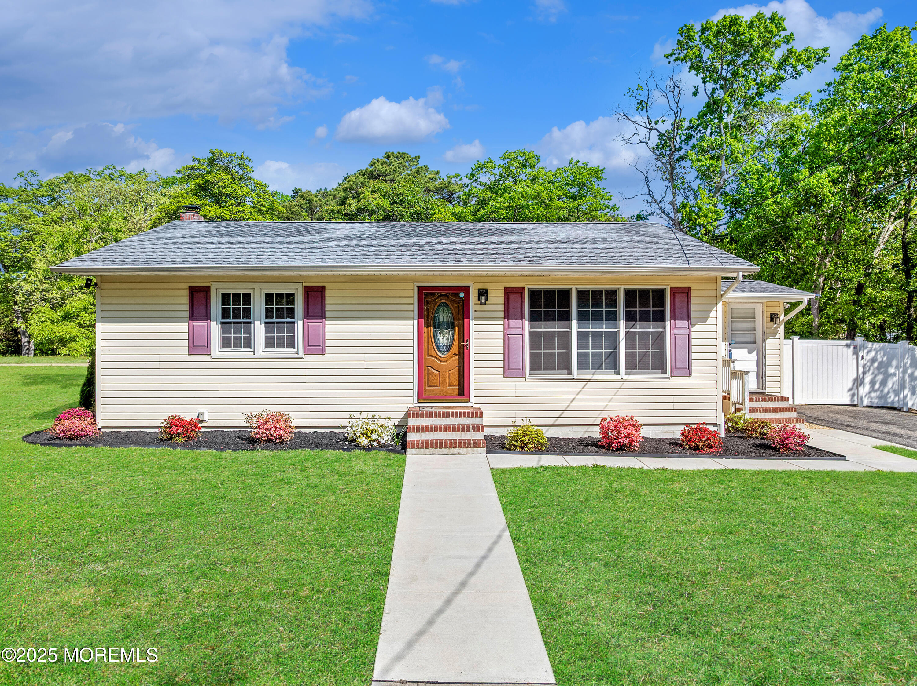 Listing image 1
