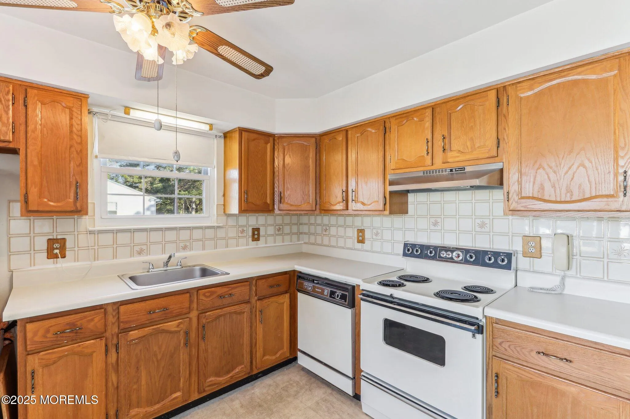 Whiting, New Jersey 08759, United States, 2 Bedrooms Bedrooms, ,2 BathroomsBathrooms,Residential,Pending,12689