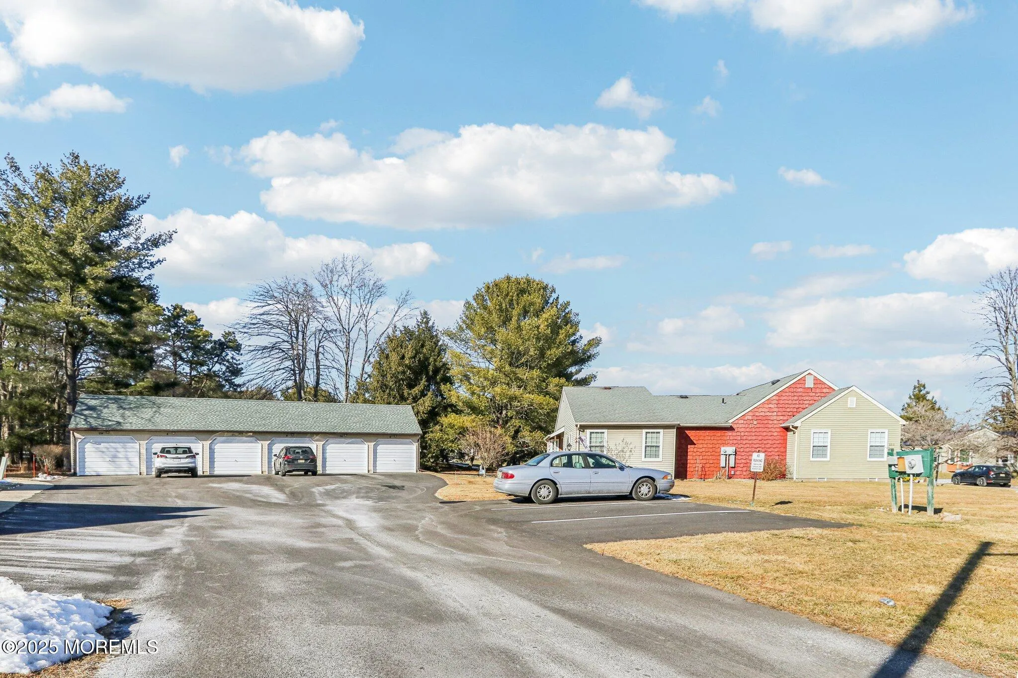 Whiting, New Jersey 08759, United States, 2 Bedrooms Bedrooms, ,2 BathroomsBathrooms,Residential,Pending,12689