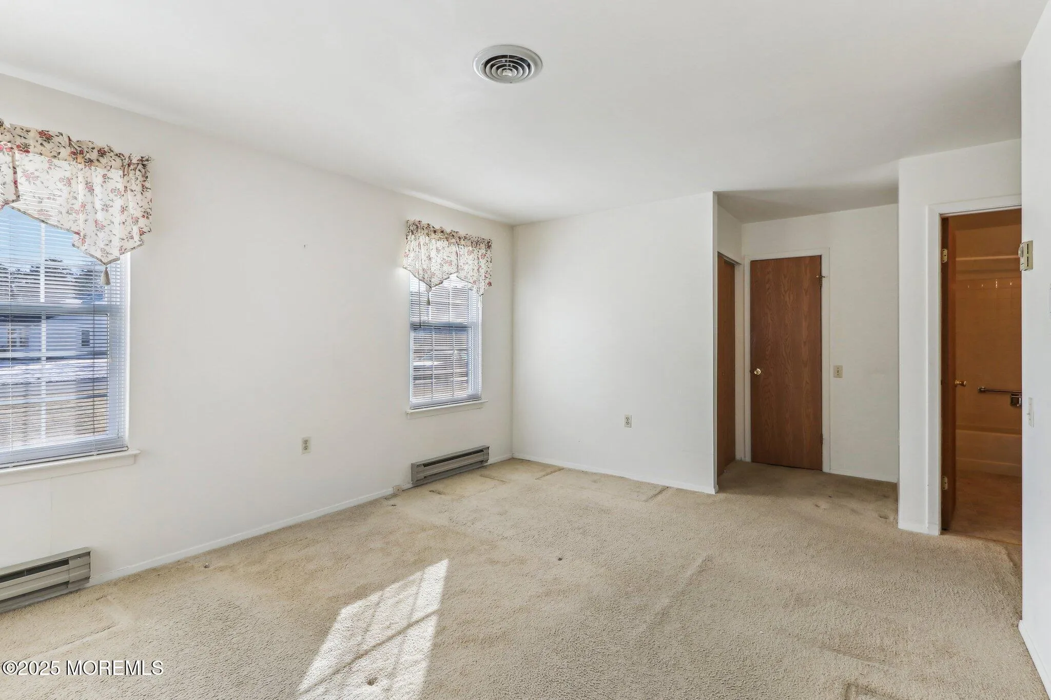 Whiting, New Jersey 08759, United States, 2 Bedrooms Bedrooms, ,2 BathroomsBathrooms,Residential,Pending,12689