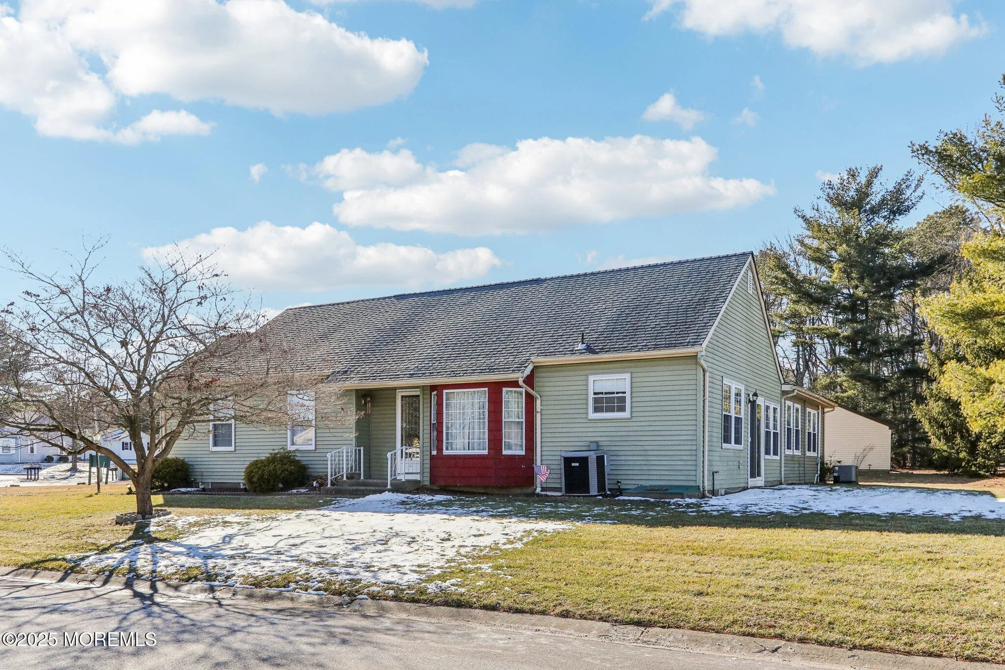 Whiting, New Jersey 08759, United States, 2 Bedrooms Bedrooms, ,2 BathroomsBathrooms,Residential,Pending,12689