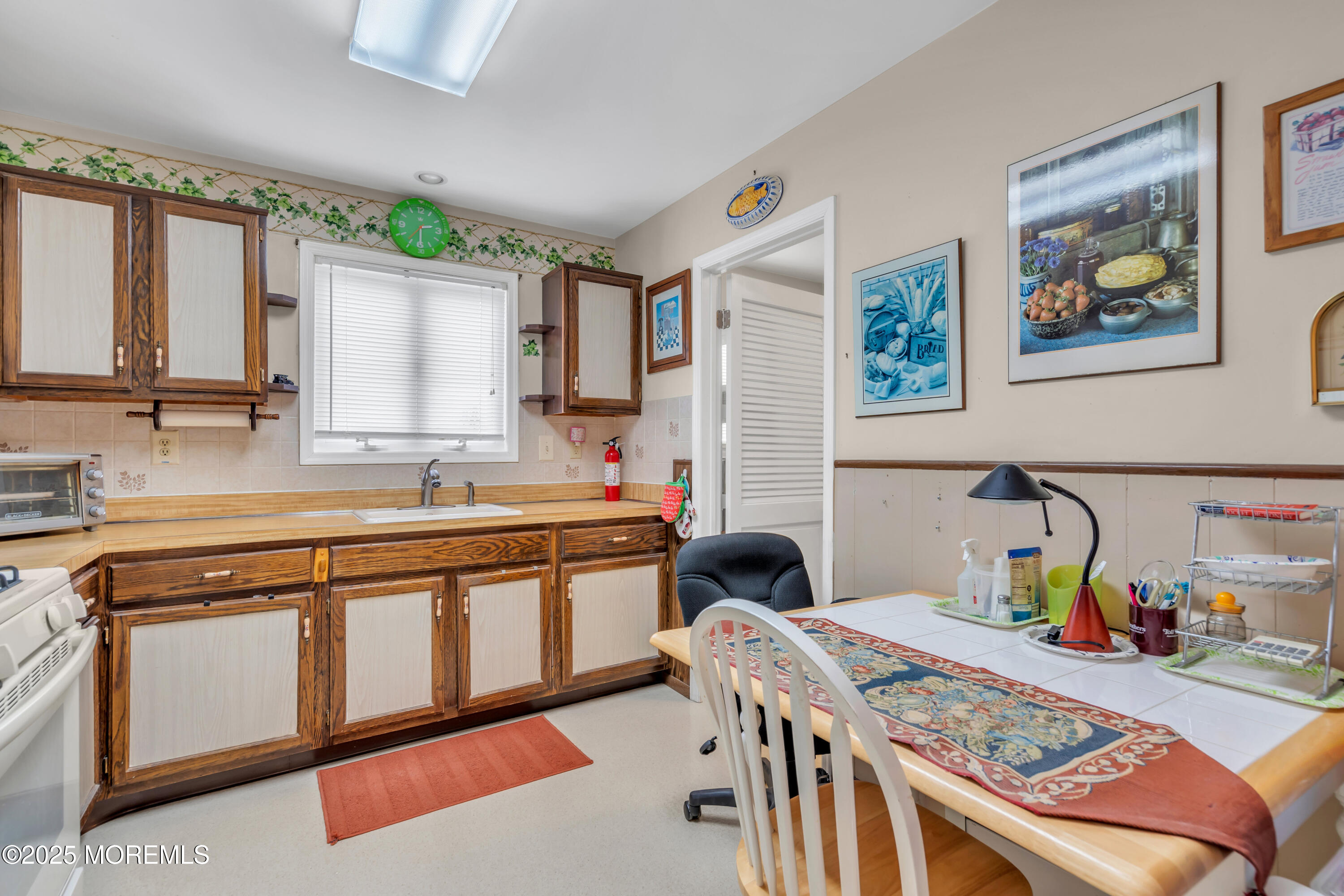 57 Innsbruck Drive, Toms River, New Jersey image 10