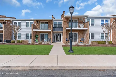 MLS: 22507071