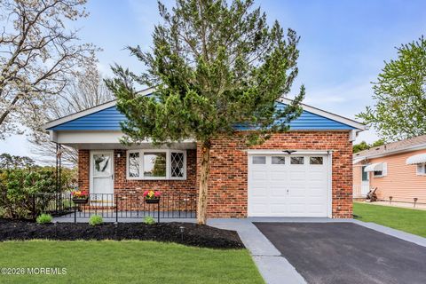 Photo of 31 Vail Street, Toms River, NJ 08757 (MLS # 22611271)