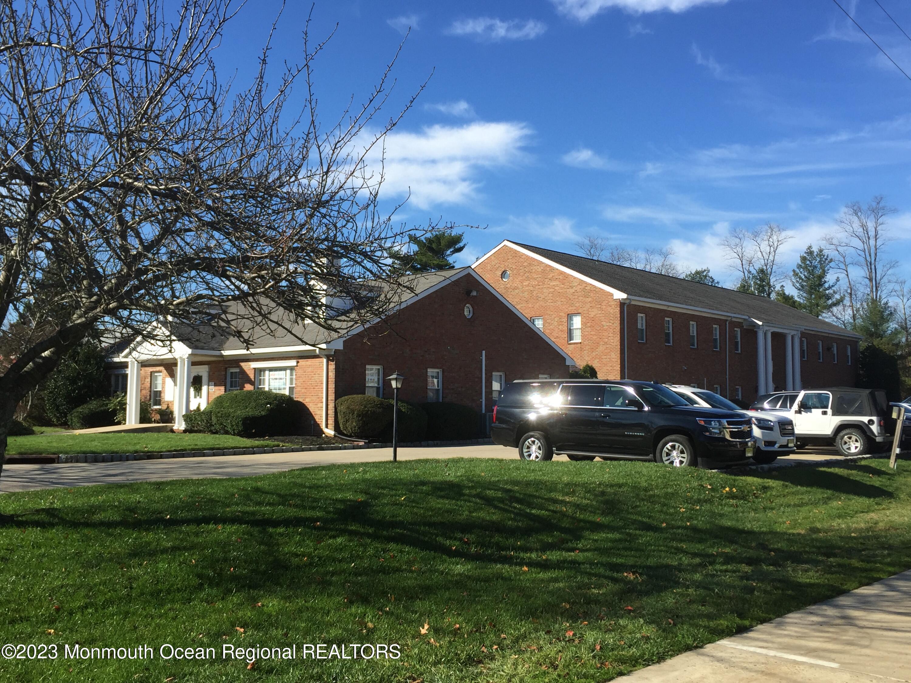 623 River Road 1NE