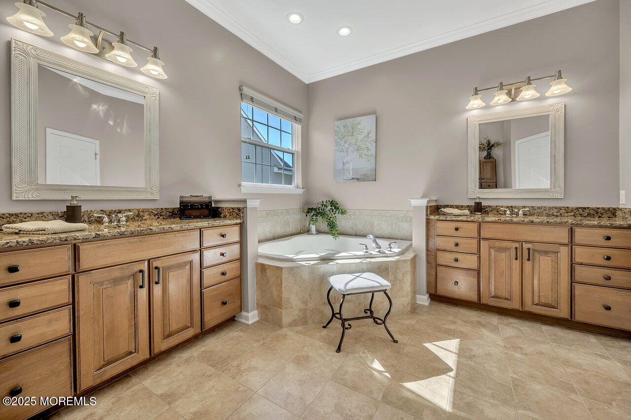 8 Cavalcade Court, Manalapan, New Jersey image 18
