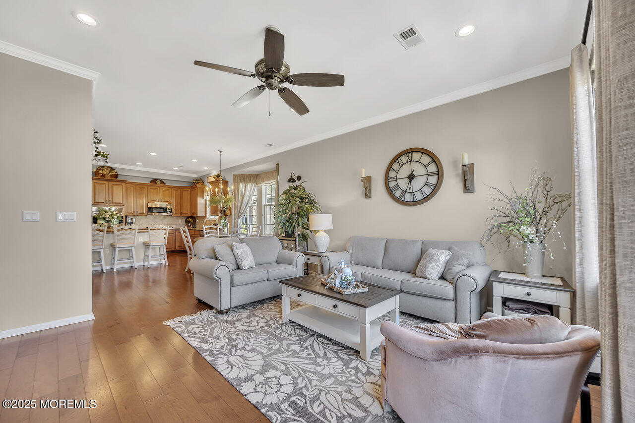 8 Cavalcade Court, Manalapan, New Jersey image 15