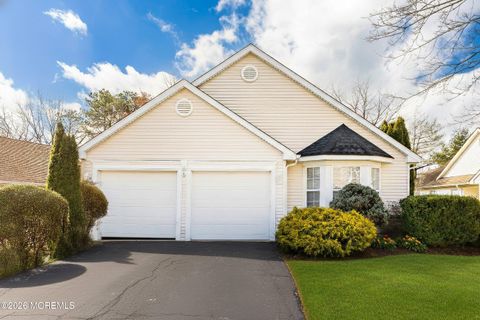 14 Oakmont Road Lakewood NJ 08701