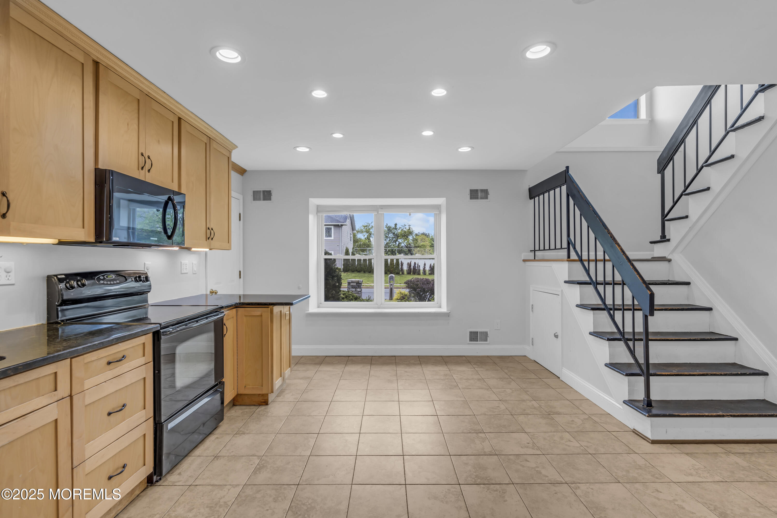1584 Alamitos Drive, Lakewood, New Jersey image 13