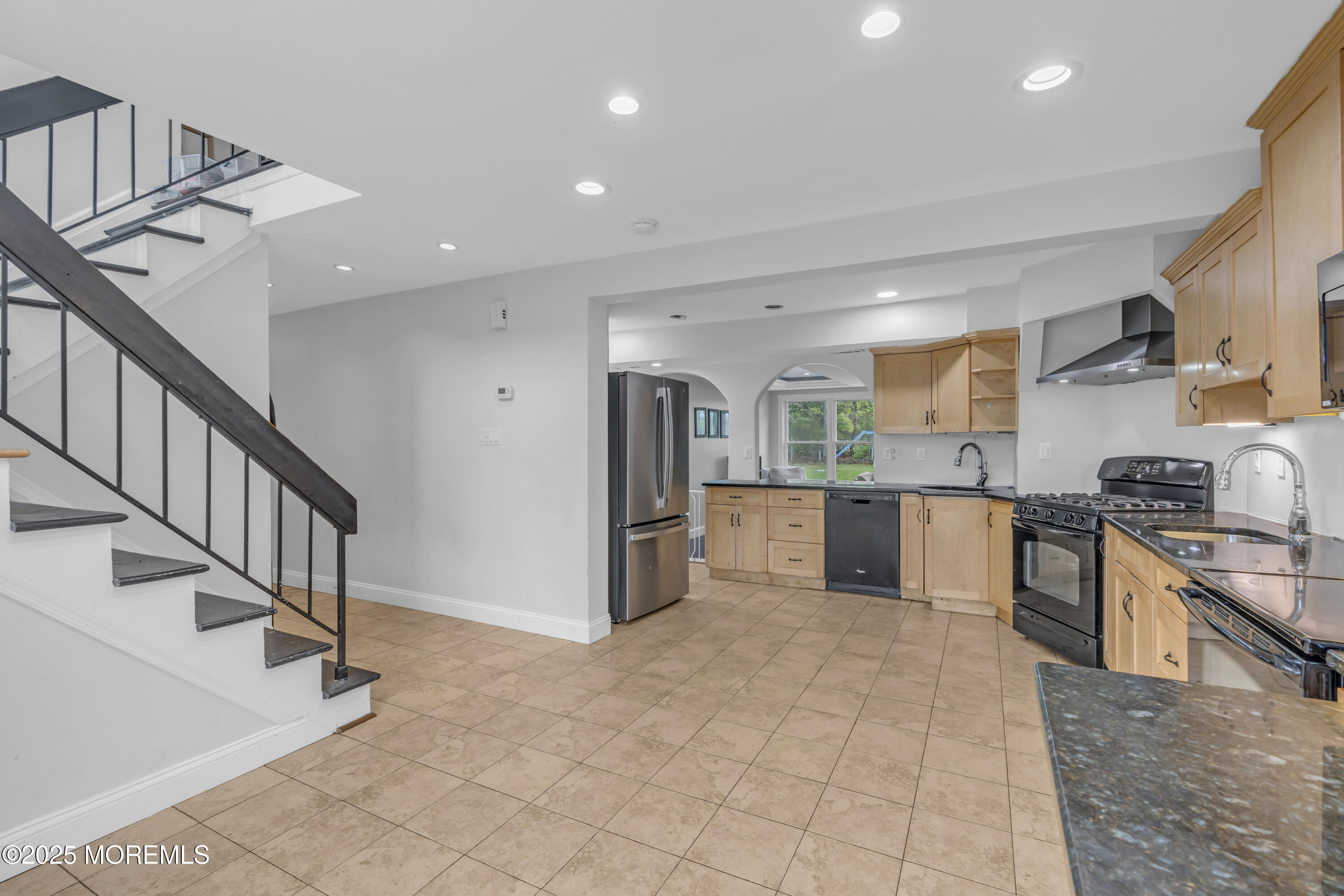 1584 Alamitos Drive, Lakewood, New Jersey image 9