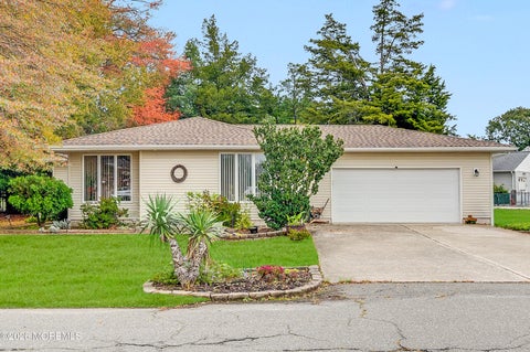 Photo of 33 Atlantis Boulevard, Little Egg Harbor, NJ 08087 (MLS # 22632534)