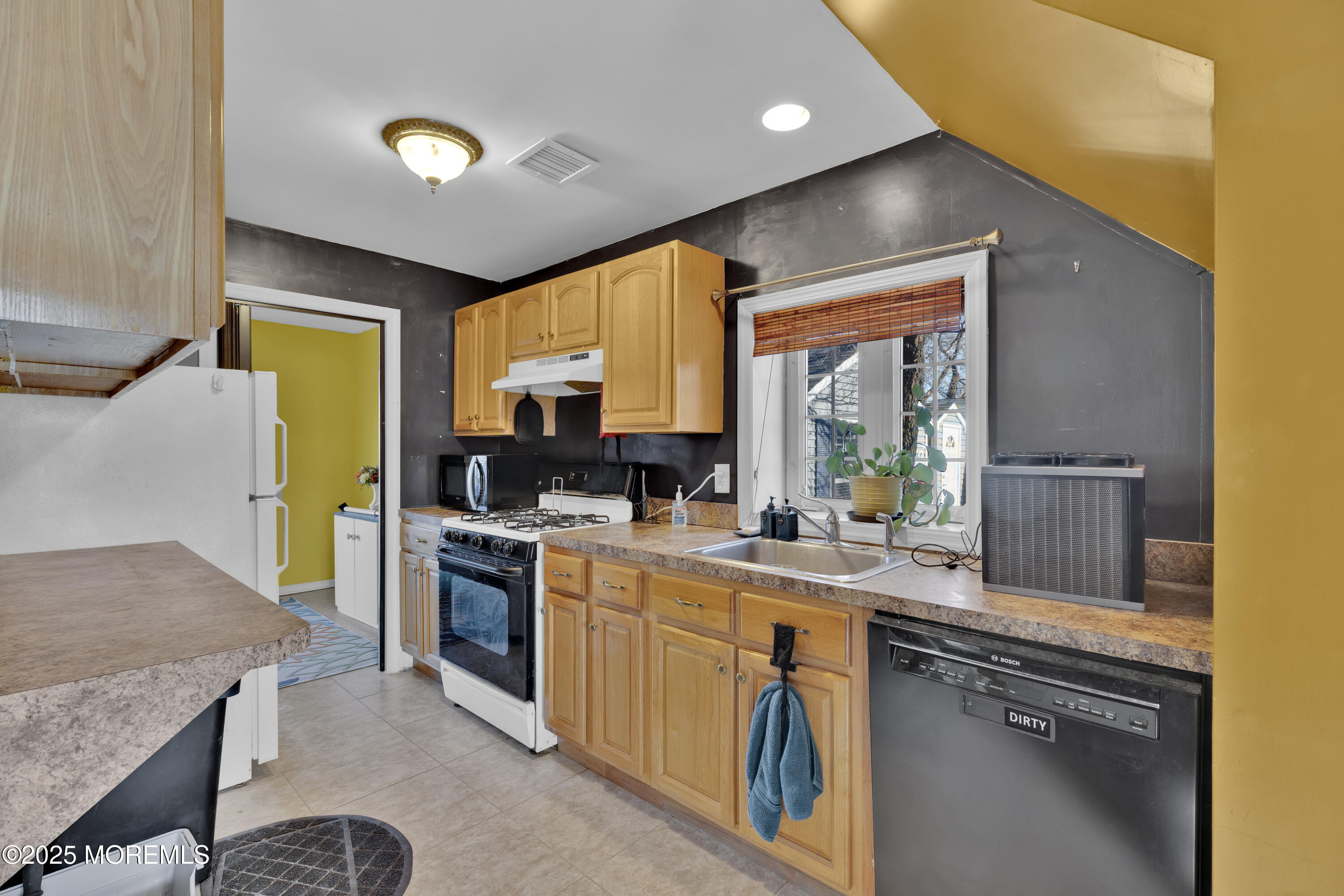 35 Myrtle Avenue, Keyport, New Jersey image 10