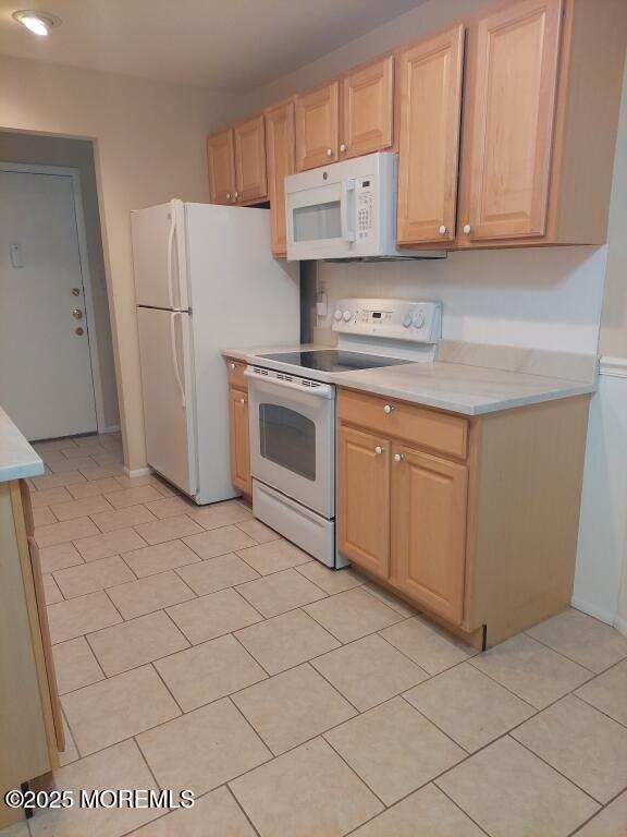 9 Pine Cluster Circle #A, Manalapan, New Jersey image 3