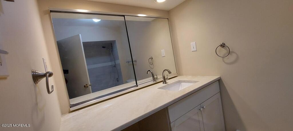 9 Pine Cluster Circle #A, Manalapan, New Jersey image 14