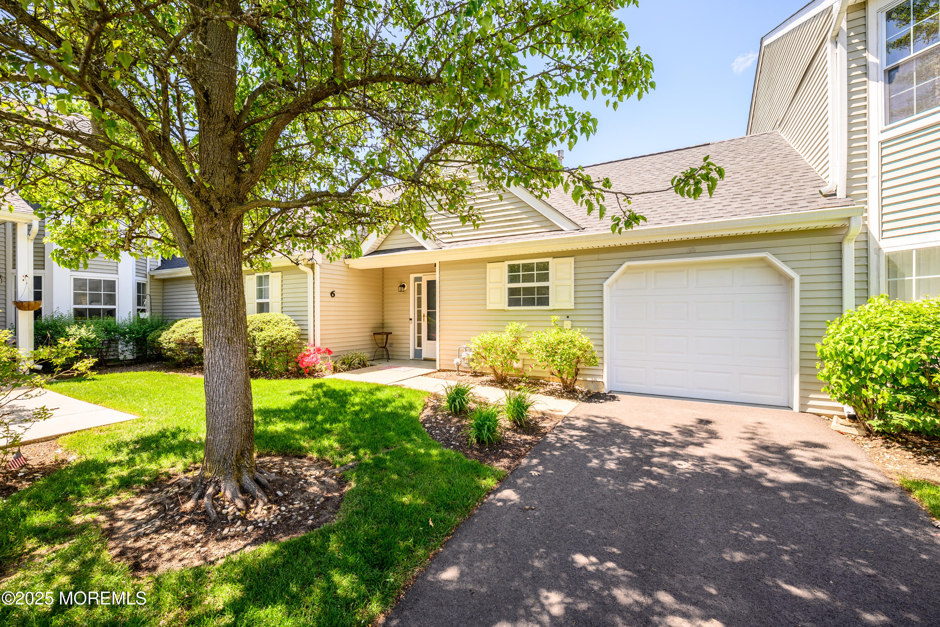 6 Pagoda Lane, Freehold, New Jersey image 3
