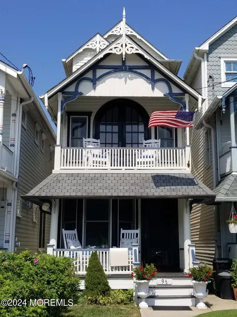 MLS: 22505494