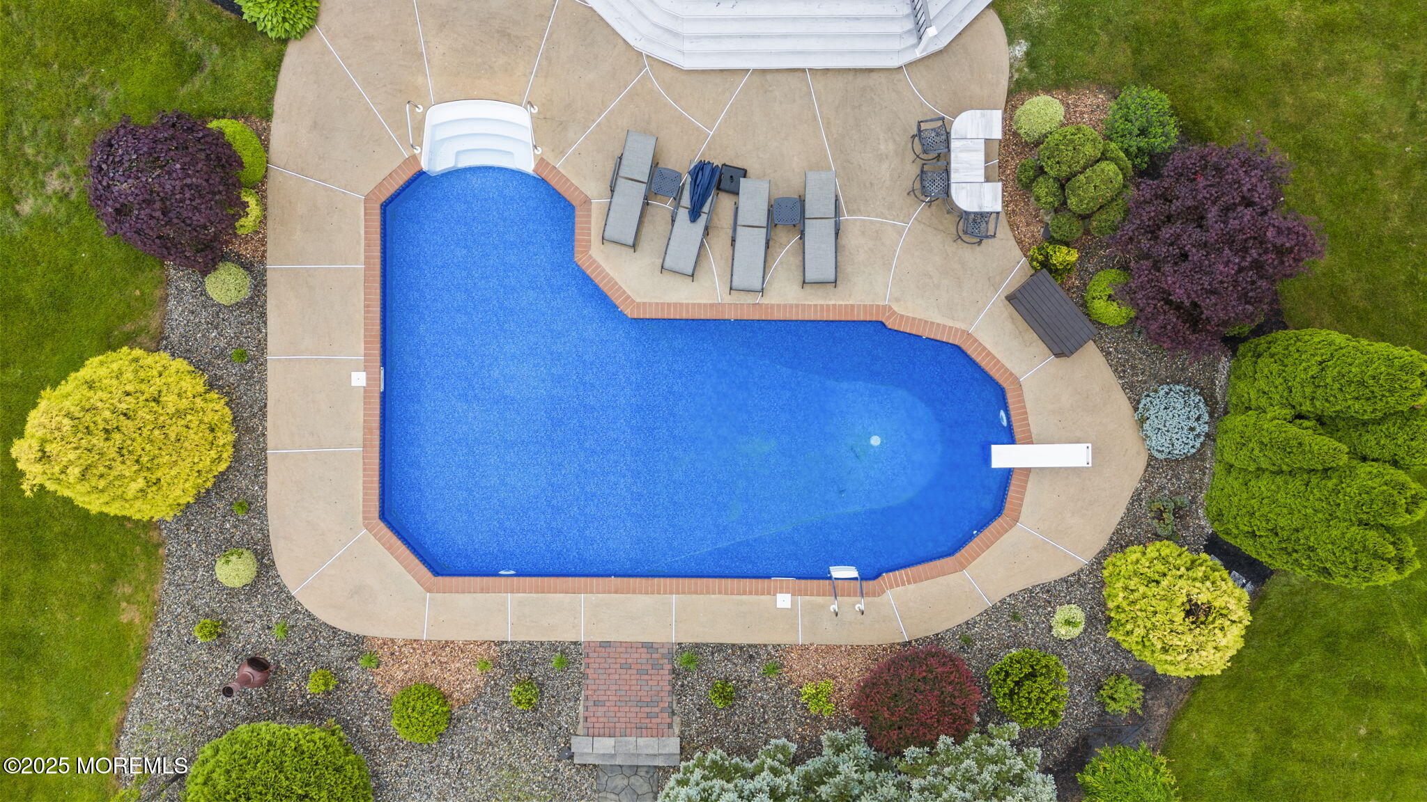 21 English Path, Freehold, New Jersey image 12