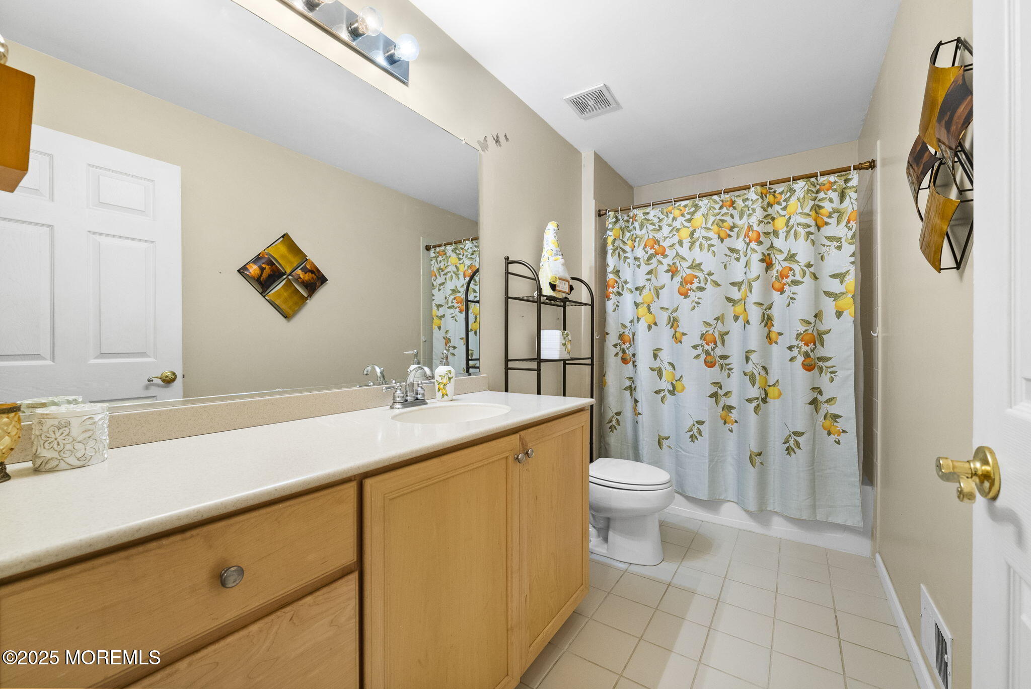21 English Path, Freehold, New Jersey image 36