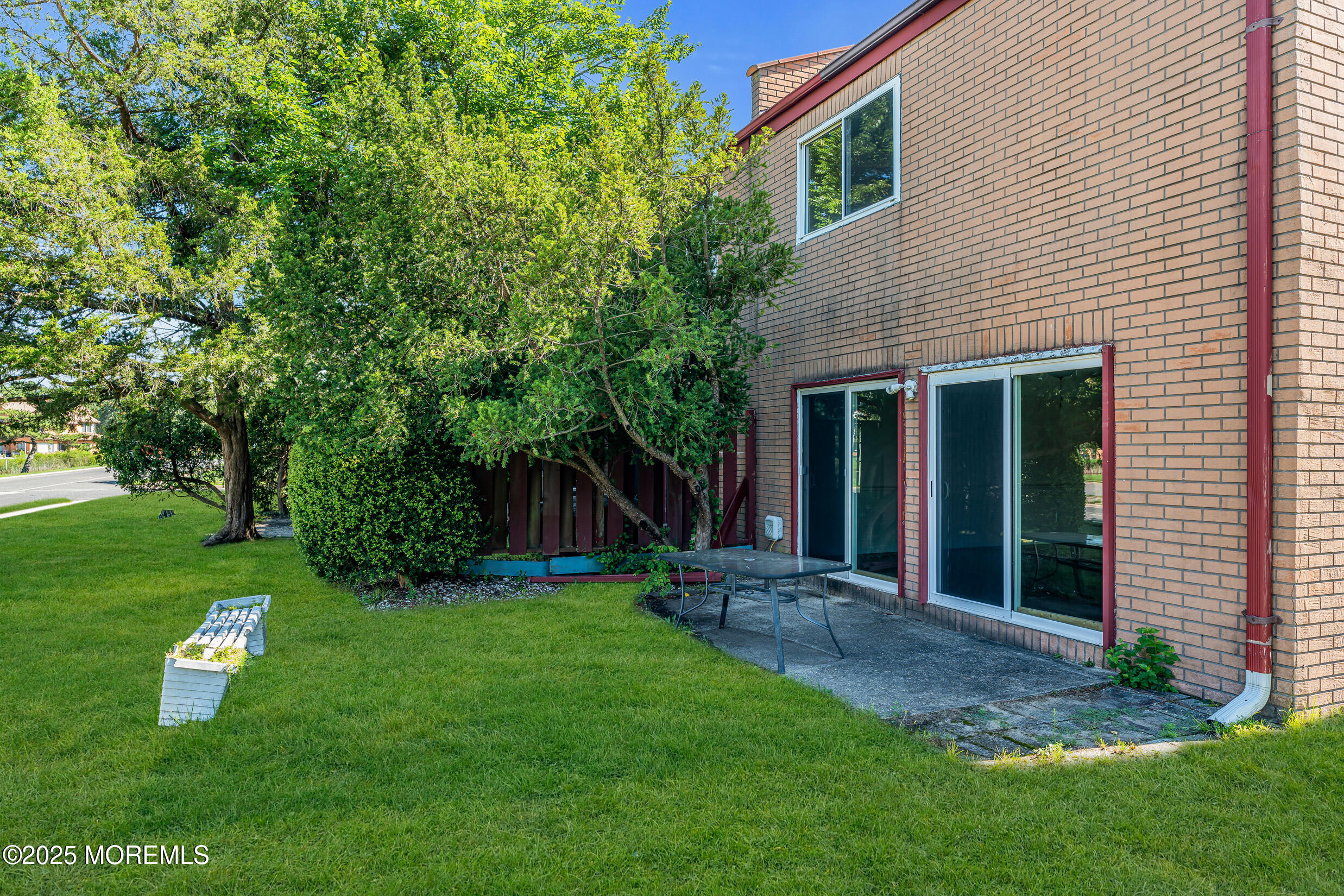10 Foxwood Court 93