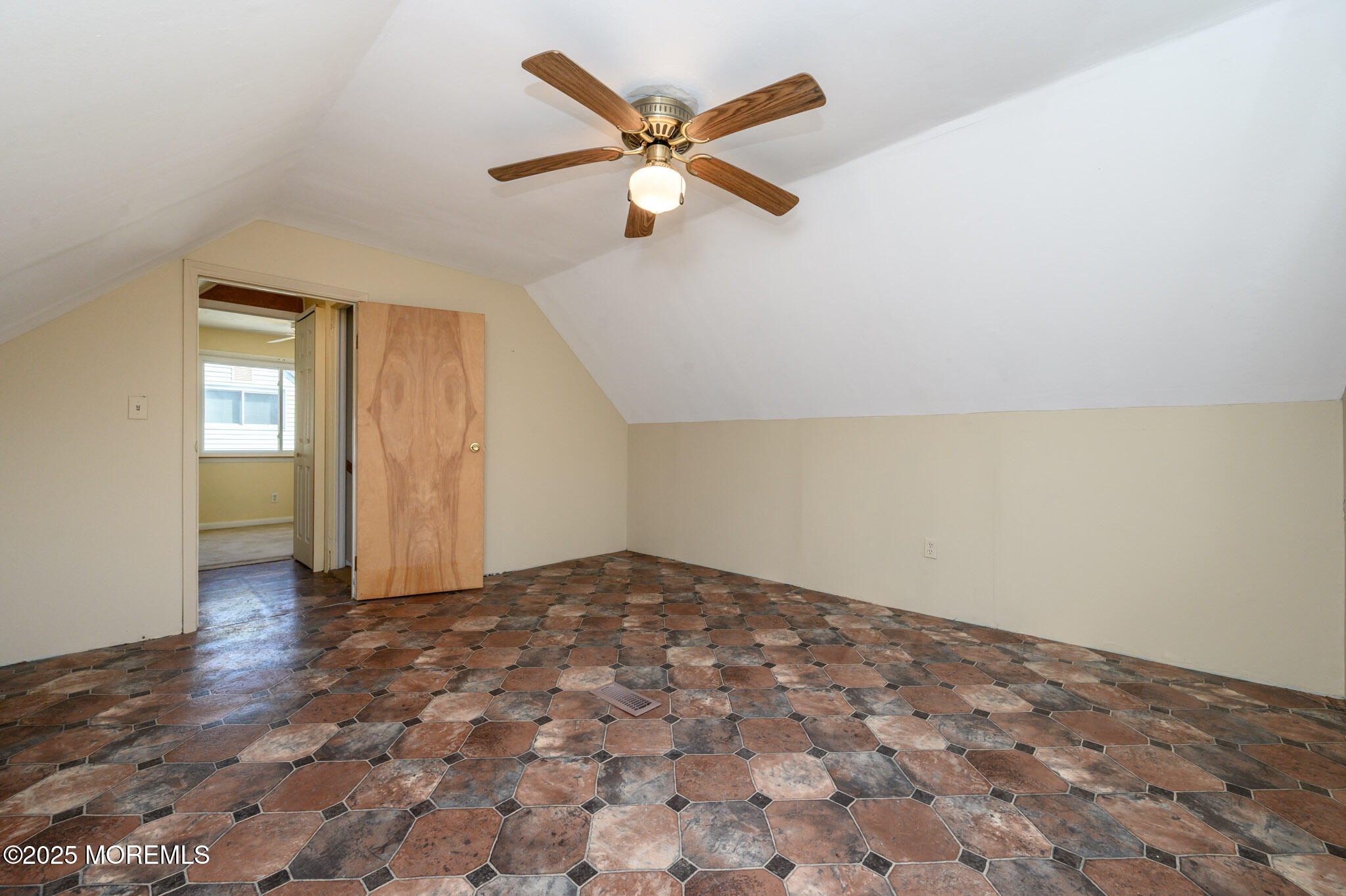 463 Ferndale Place, Keyport, New Jersey image 23
