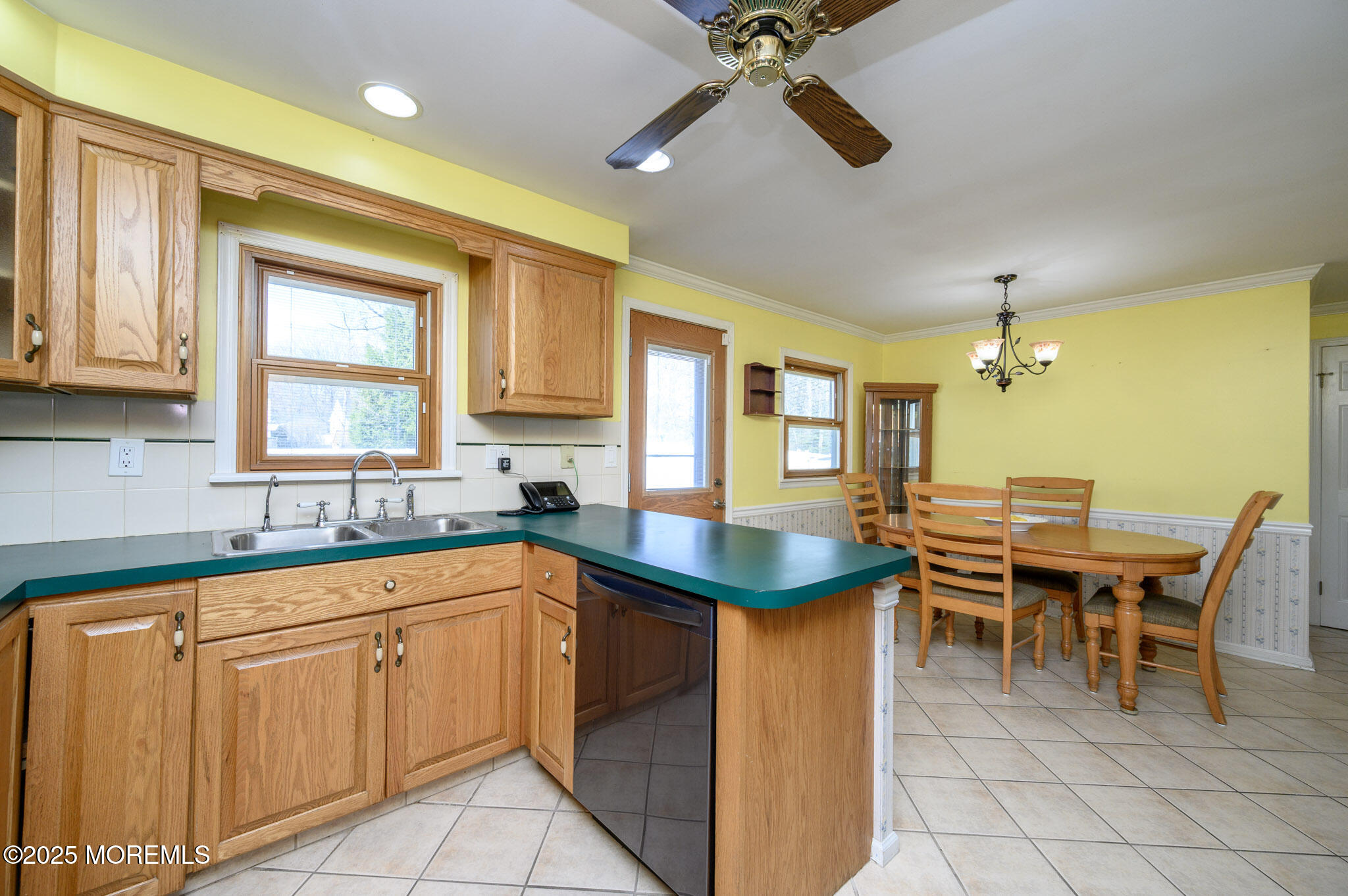 463 Ferndale Place, Keyport, New Jersey image 14