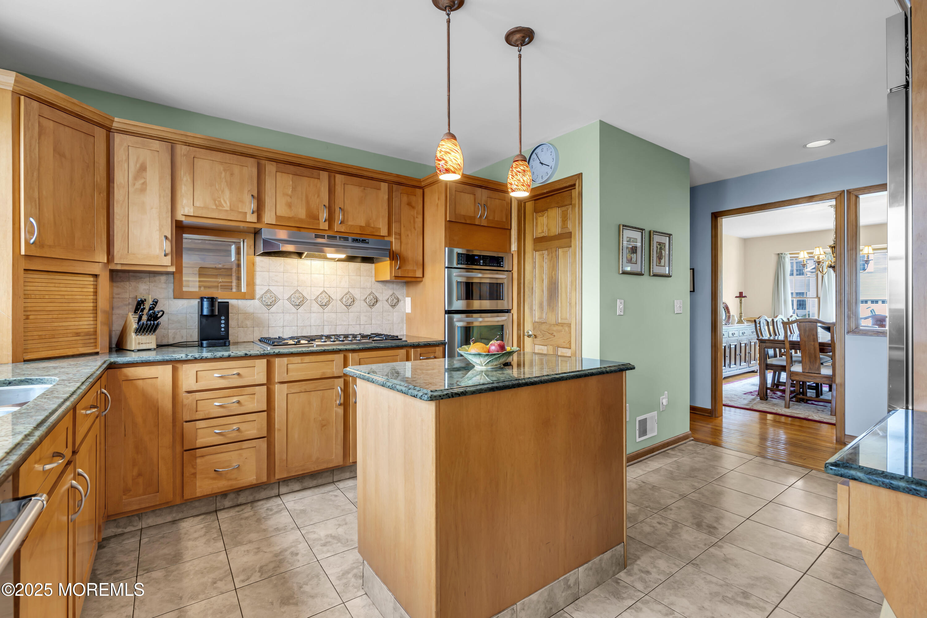 560 Midwood Drive, Brick, New Jersey image 38