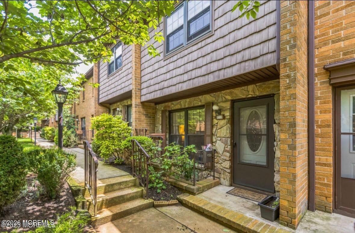 321 Spring Street 8