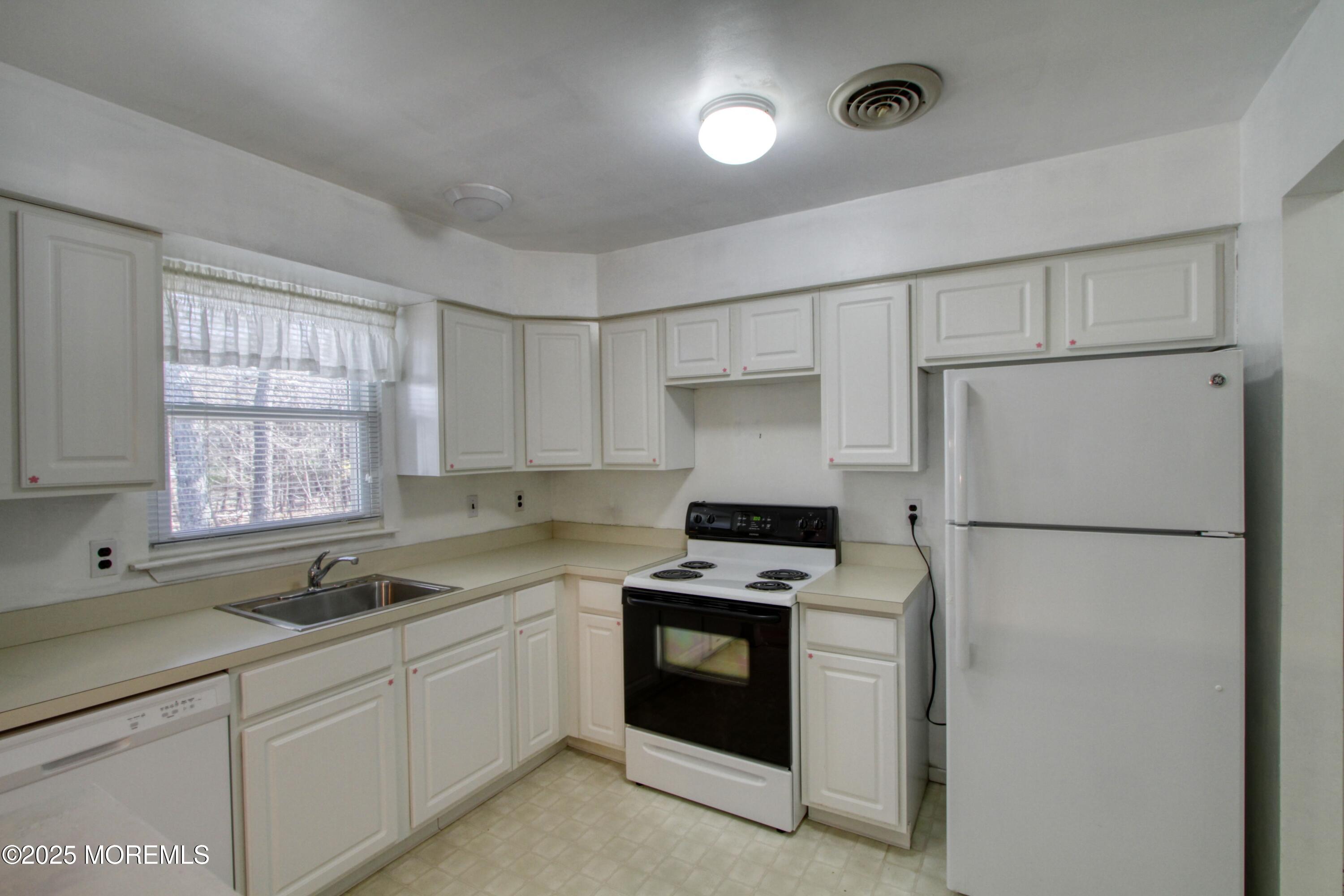 1218 Atlantic Avenue, Camden, New Jersey image 2