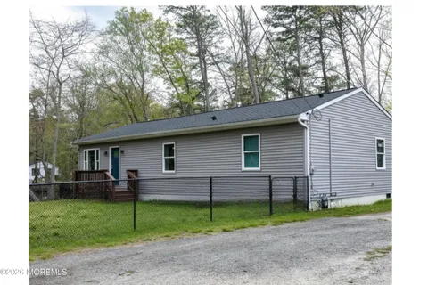 MLS: 22611442