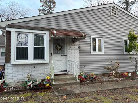 3 Swift Circle Unit D, Whiting, NJ 08759 - #: 22535813